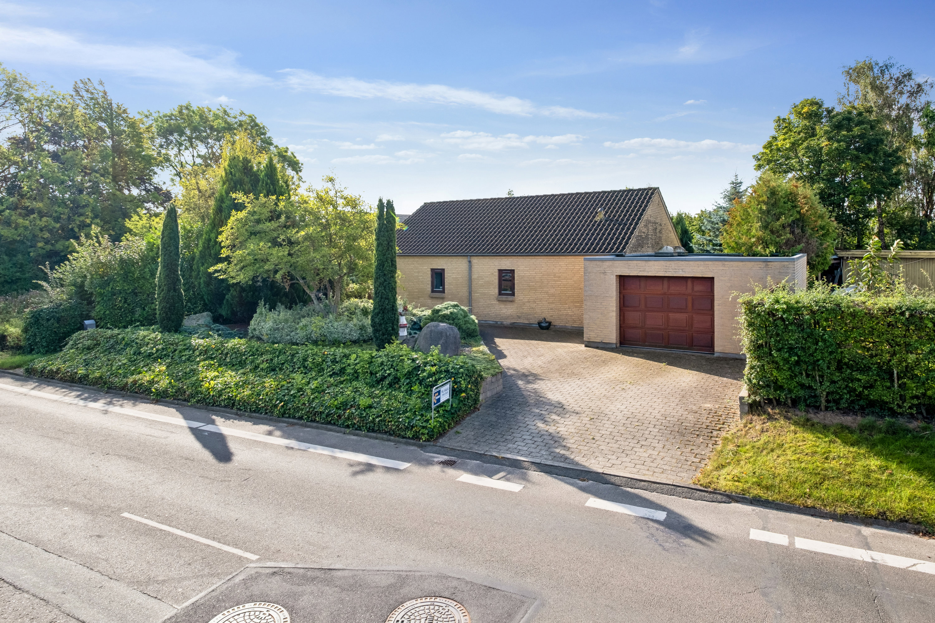 Miniaturebillede 1: ejendommen fra vejen. Billede af Nordrevej 4A, Tyrsted, 8700 Horsens