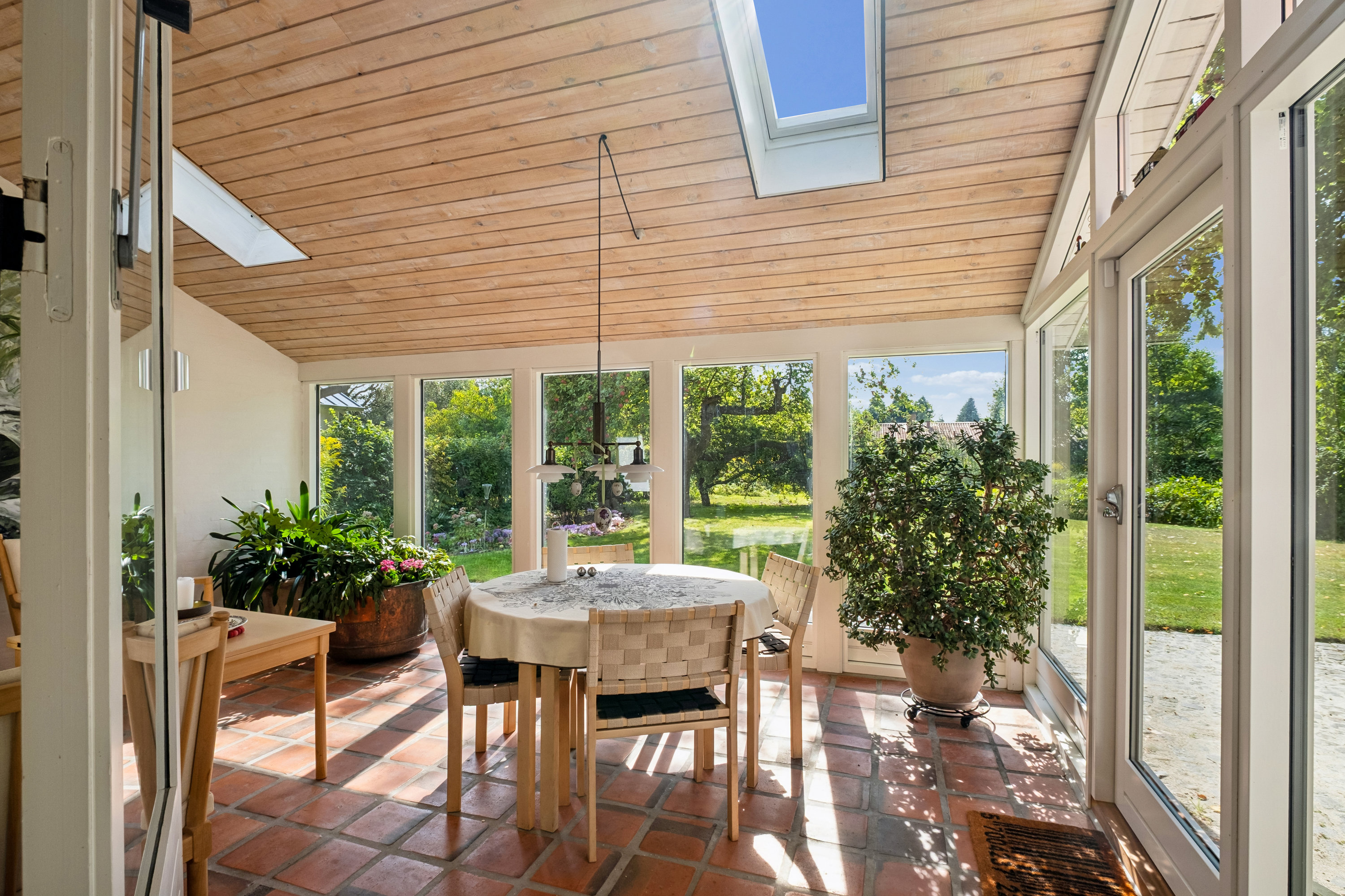 Fremhævet udestue billede i fuldskærmstilstand. Billede af Røntoftevej 4, Vrønding, 8700 Horsens