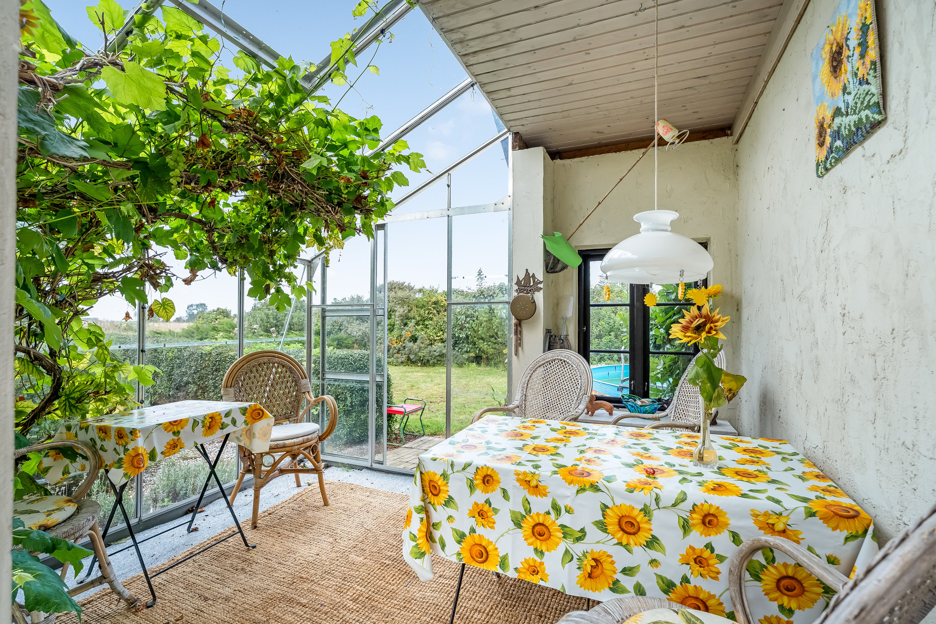 Fremhævet overdækket terrasse billede i fuldskærmstilstand. Billede af Vensholmvej 20, Købelev, 4900 Nakskov