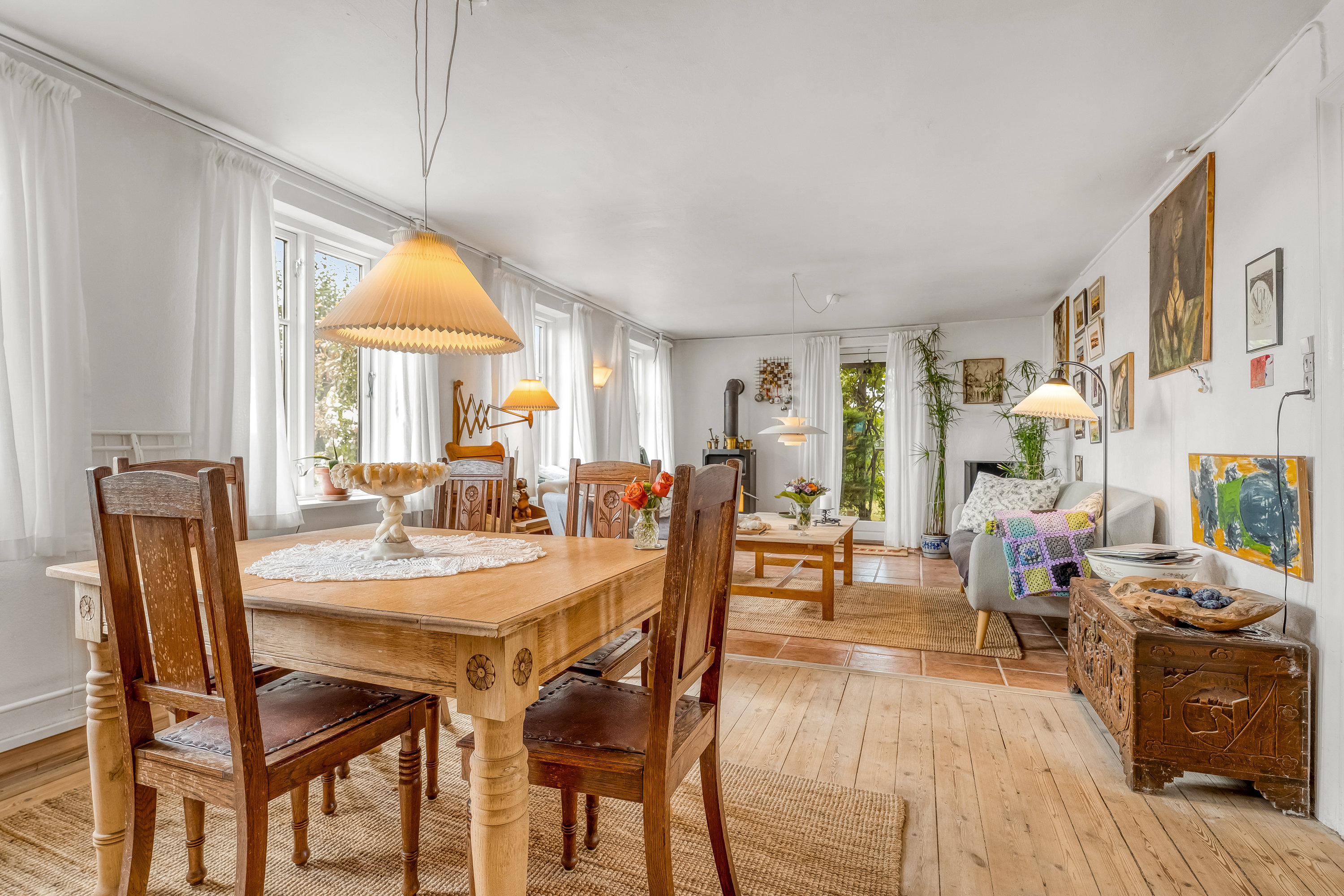 Fremhævet stue billede i fuldskærmstilstand. Billede af Vensholmvej 20, Købelev, 4900 Nakskov