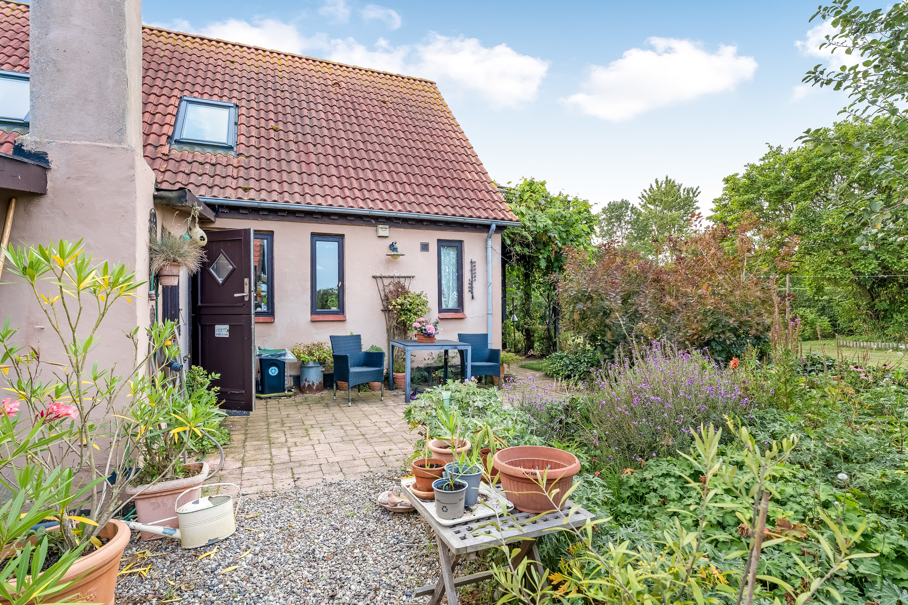 Fremhævet terrasse billede i fuldskærmstilstand. Billede af Vensholmvej 20, Købelev, 4900 Nakskov