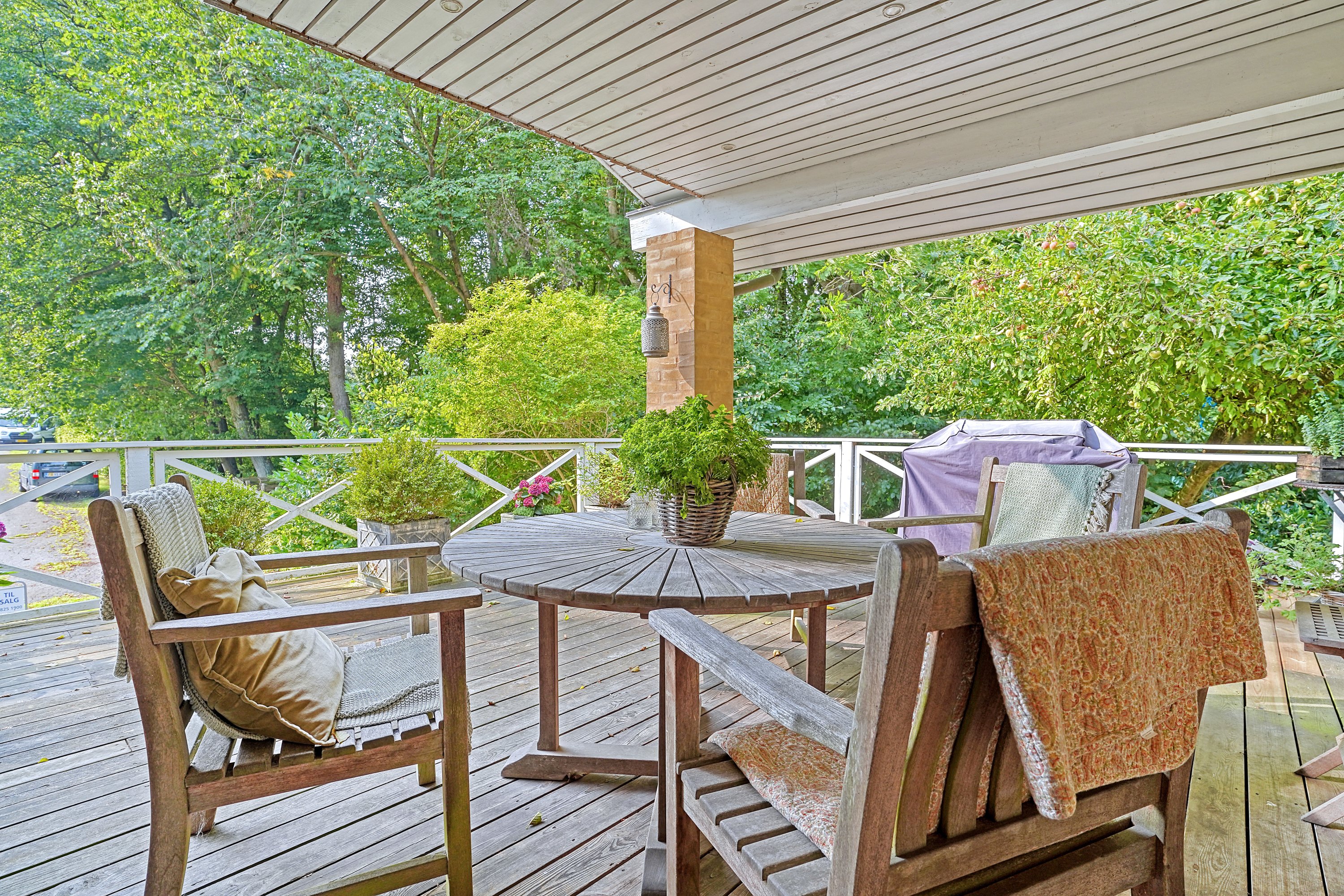 Fremhævet terrasse billede i fuldskærmstilstand. Billede af Bag Vænget 23, 3400 Hillerød