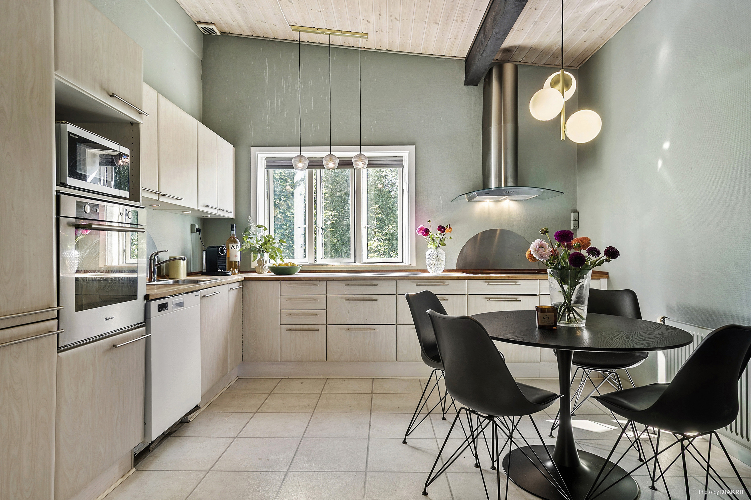 Fremhævet køkken billede i fuldskærmstilstand. Billede af Ølsemagle Kirkevej 75, 4600 Køge