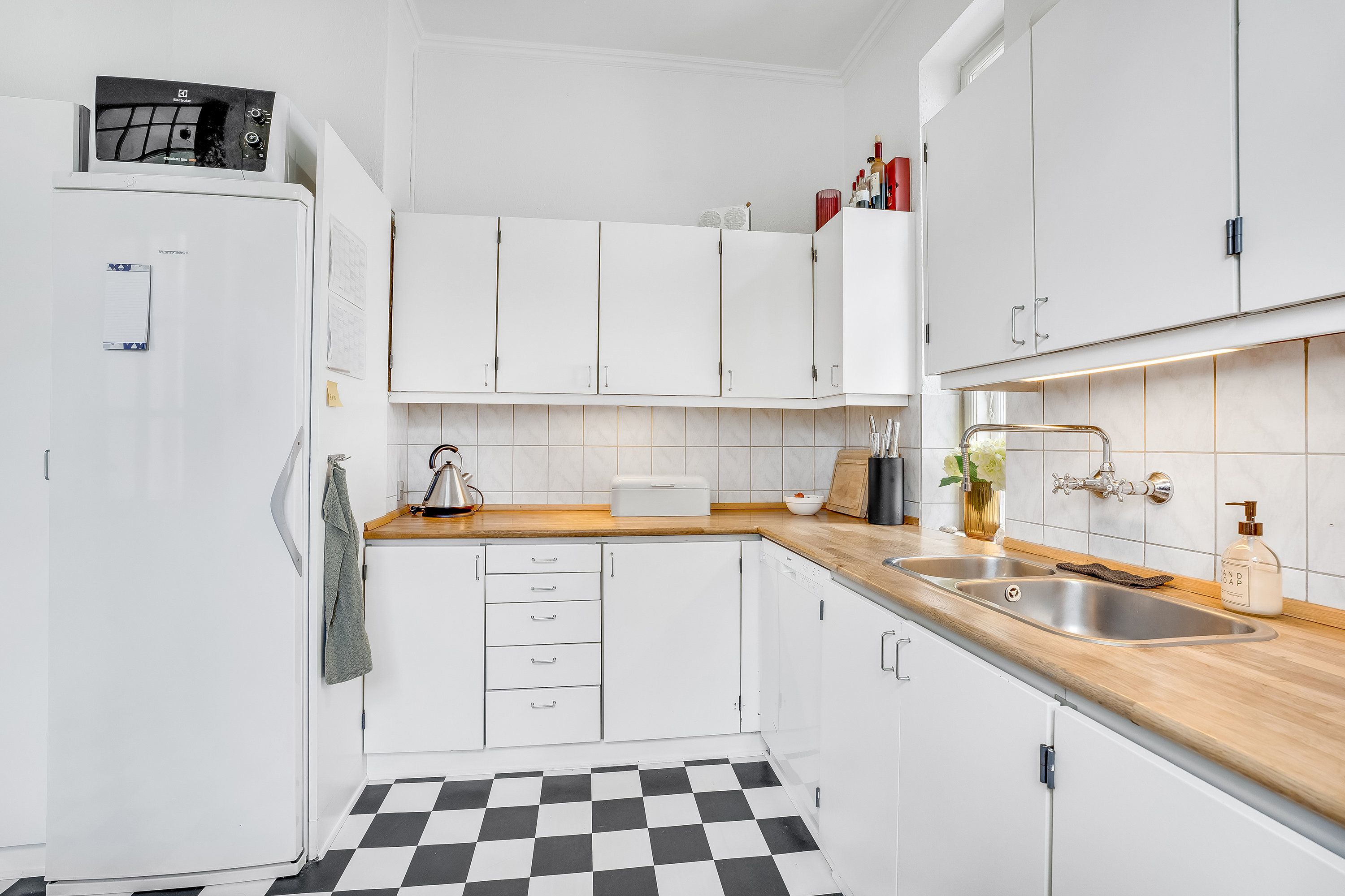 Fremhævet køkken billede i fuldskærmstilstand. Billede af Svingelsvej 34, 4900 Nakskov