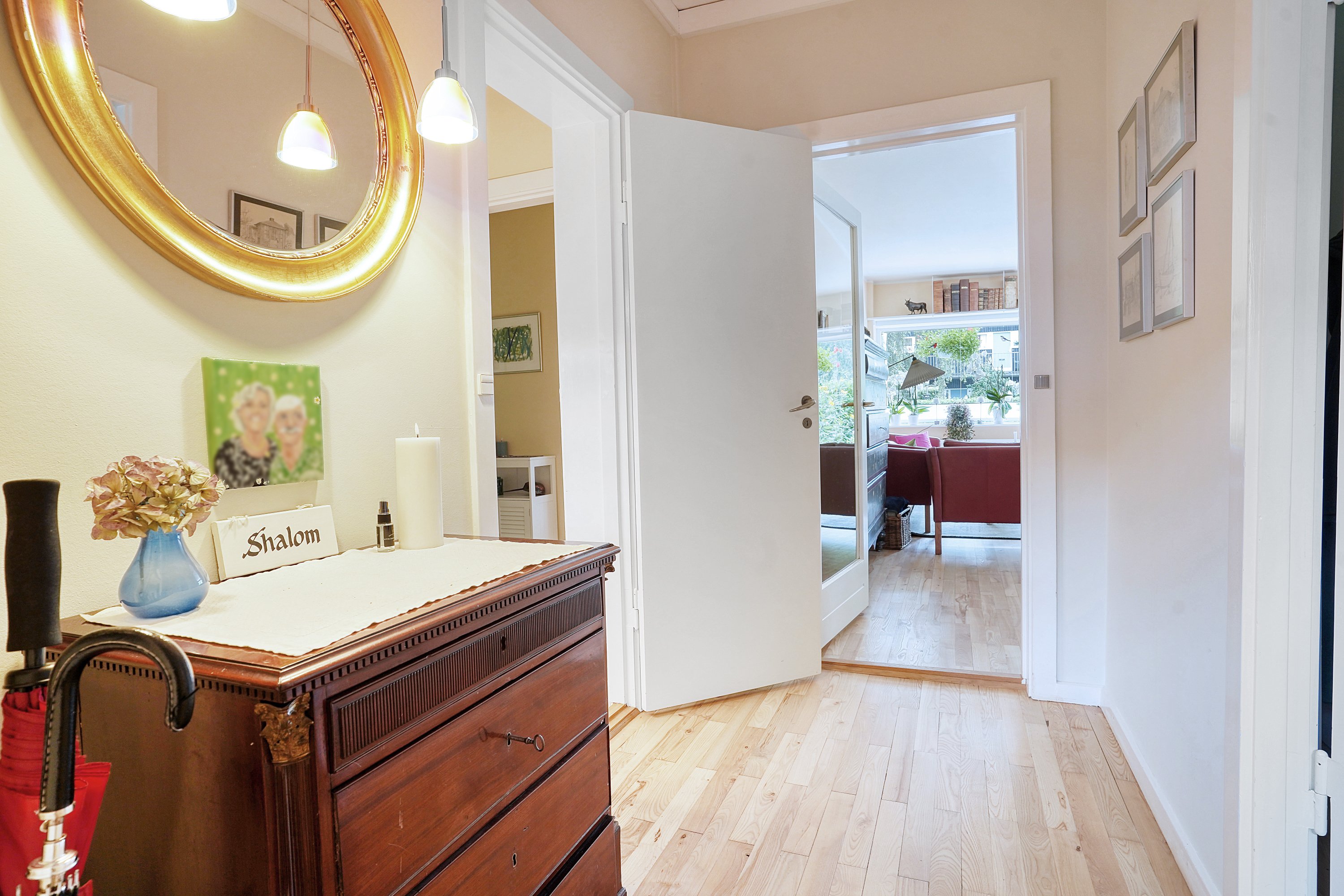 Fremhævet entré billede i fuldskærmstilstand. Billede af Søllerød Park 16, st.. 1., Søllerød, 2840 Holte