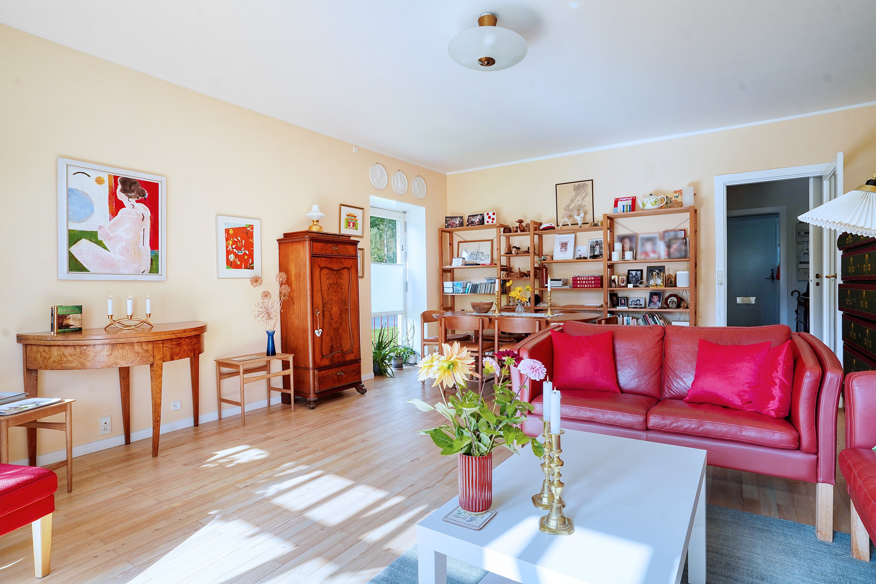 Fremhævet stue billede i fuldskærmstilstand. Billede af Søllerød Park 16, st.. 1., Søllerød, 2840 Holte