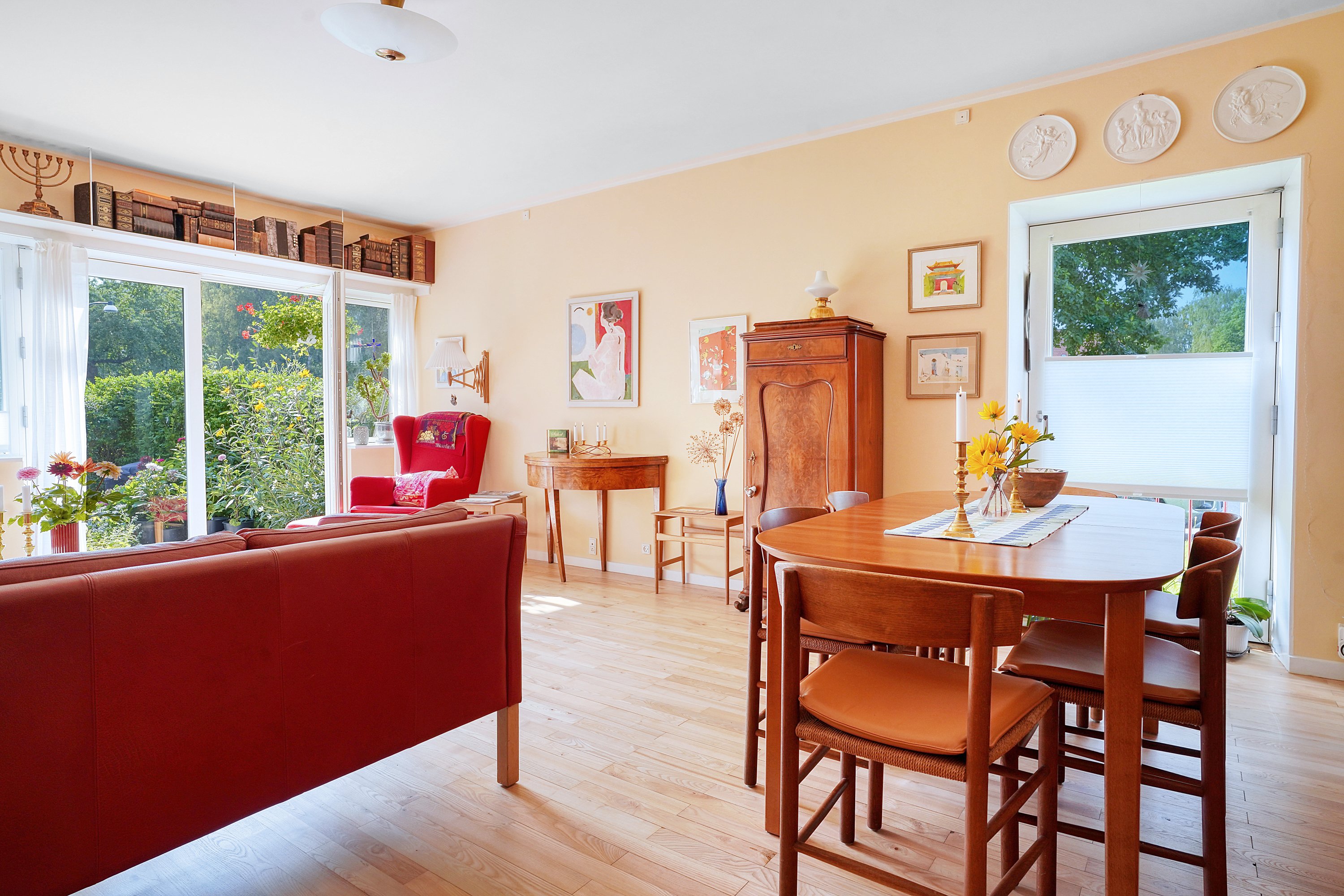 Fremhævet stue billede i fuldskærmstilstand. Billede af Søllerød Park 16, st.. 1., Søllerød, 2840 Holte