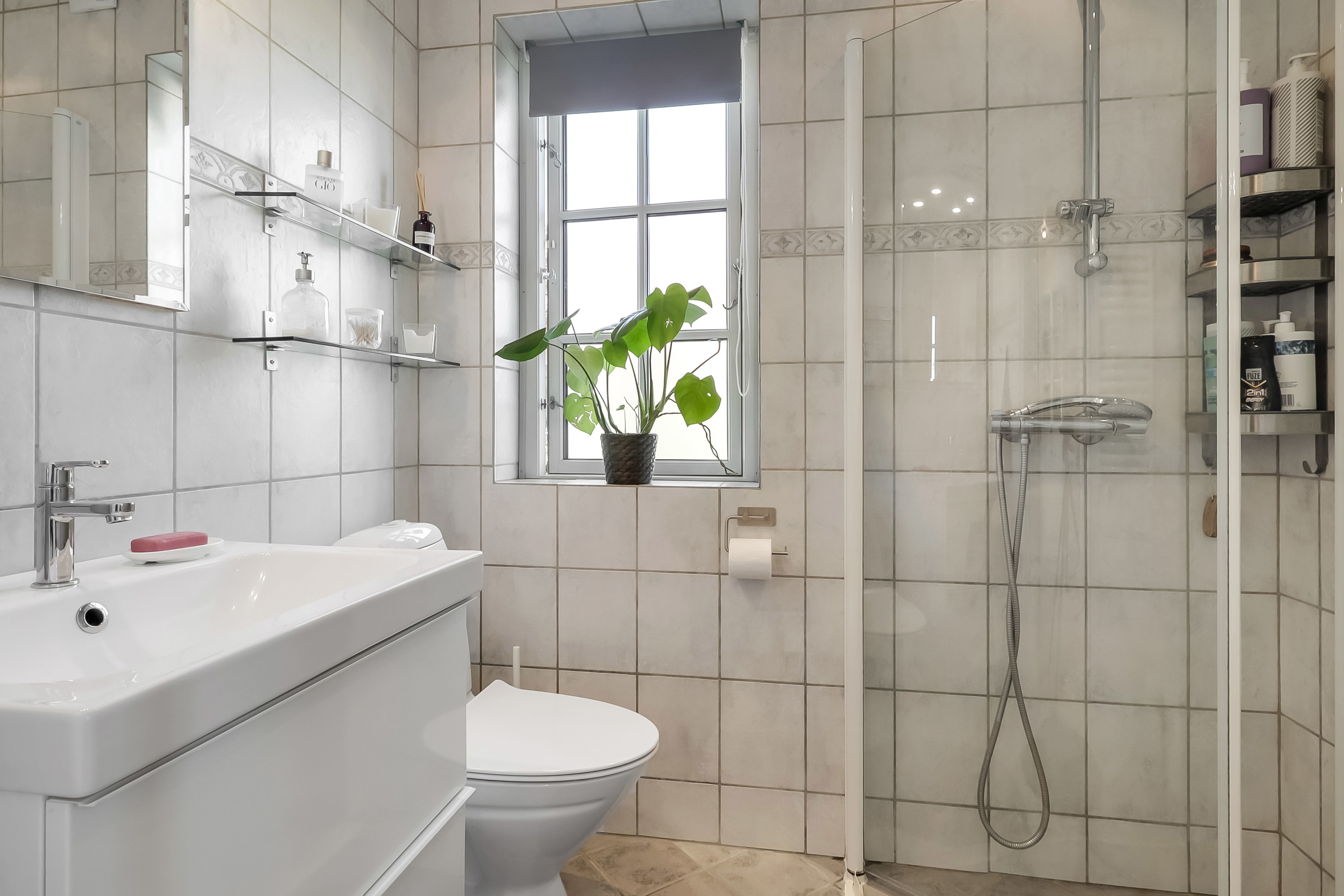 Fremhævet badeværelse billede i fuldskærmstilstand. Billede af Åbyvejen 6, 5881 Skårup Fyn