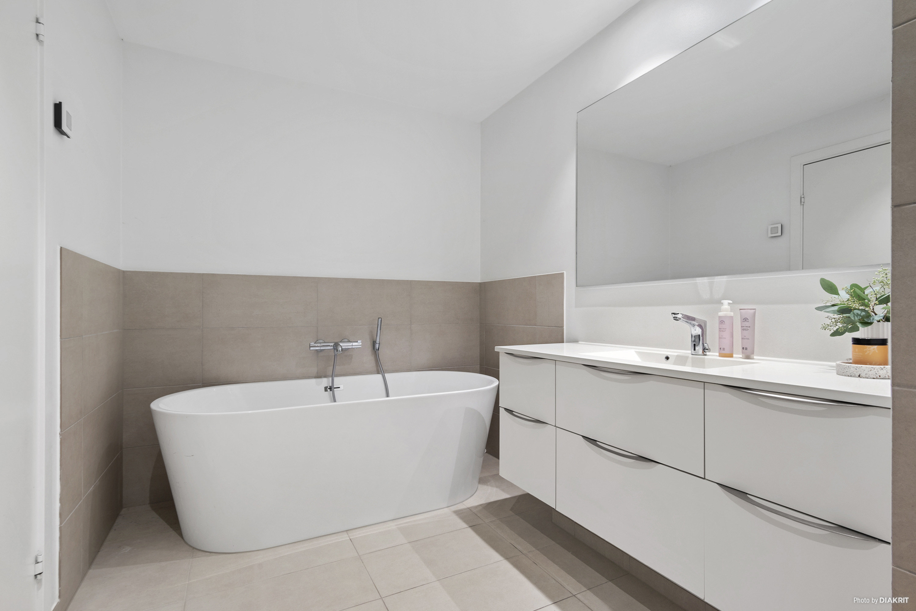 Fremhævet badeværelse billede i fuldskærmstilstand. Billede af Bredager Mark 5, 4600 Køge