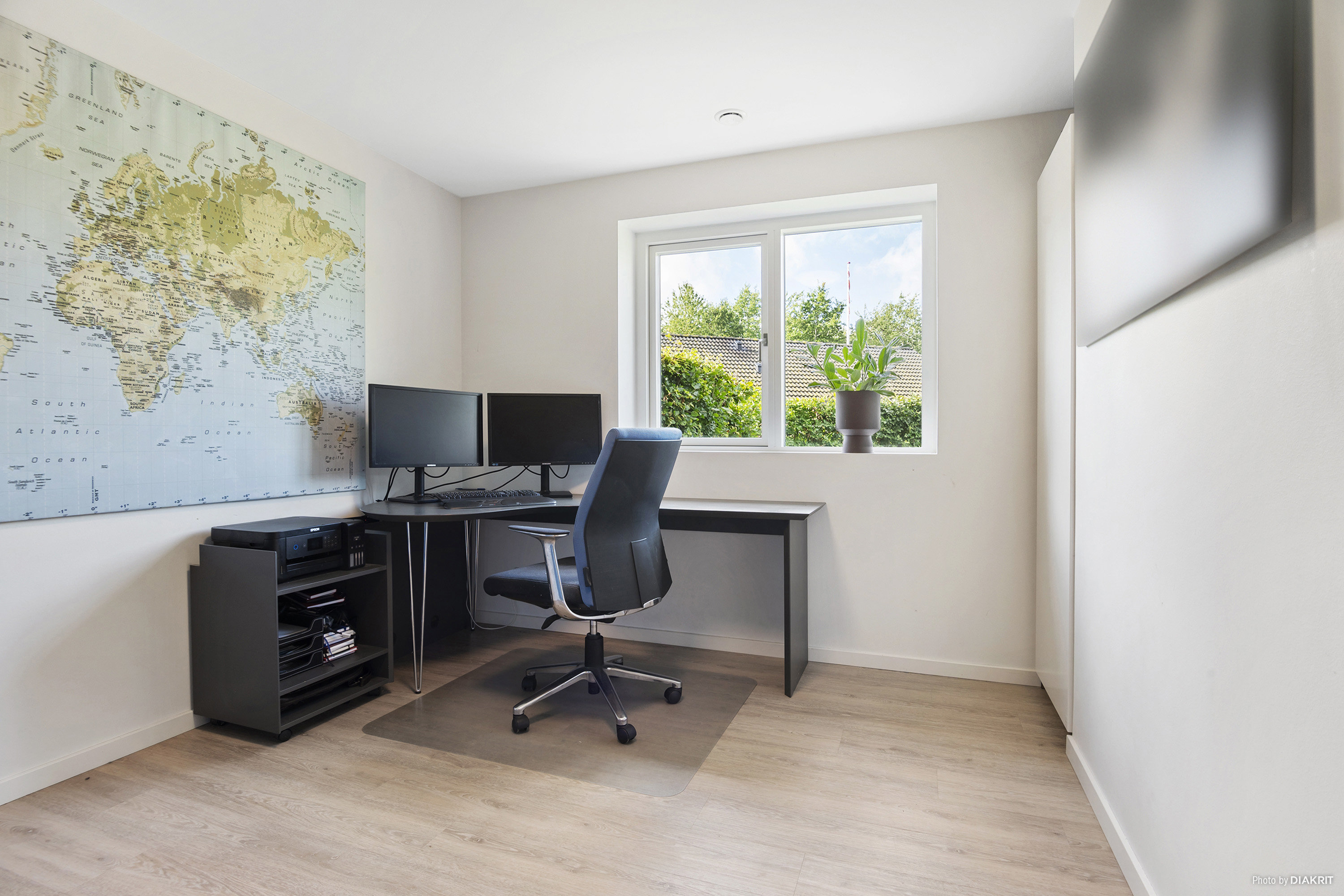 Fremhævet kontor billede i fuldskærmstilstand. Billede af Bredager Mark 5, 4600 Køge