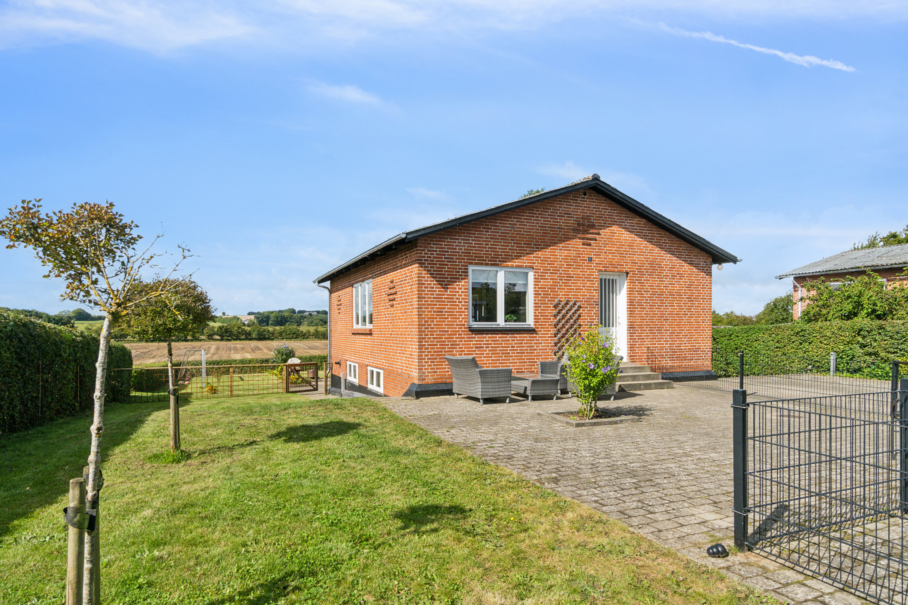 Fremhævet udendørs billede i fuldskærmstilstand. Billede af Mølkærvej 1, Ødsted, 7100 Vejle