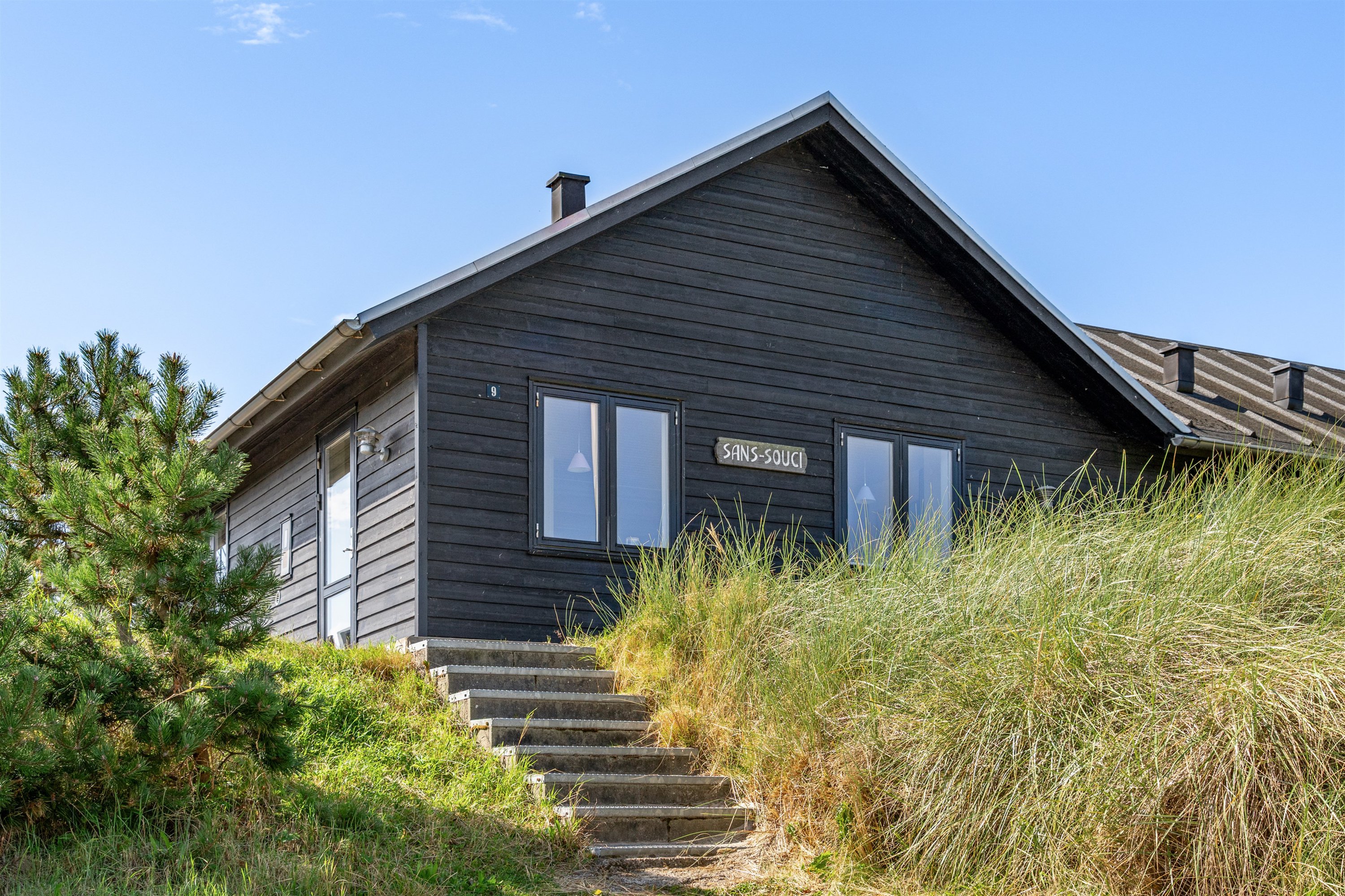 Fremhævet ejendommen billede i fuldskærmstilstand. Billede af Fyrrenålevej 9, Henne Strand, 6854 Henne