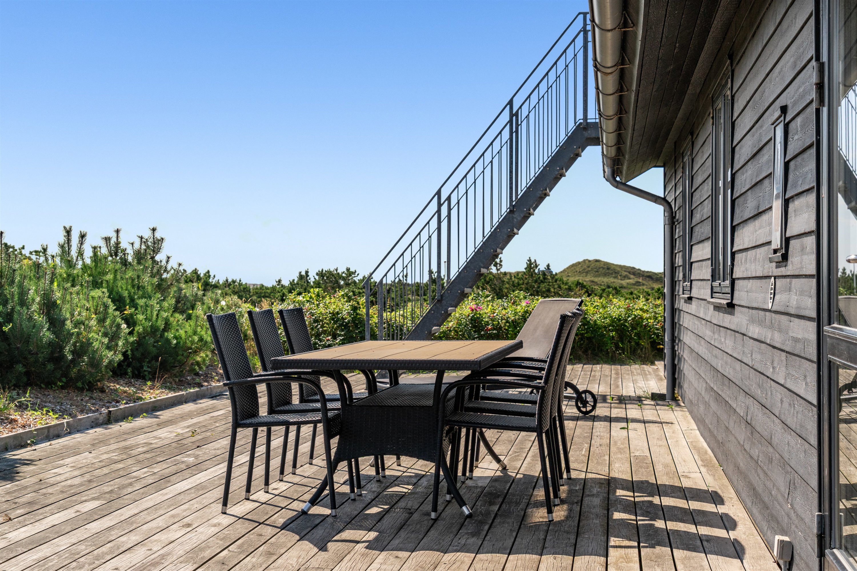 Fremhævet terrasse billede i fuldskærmstilstand. Billede af Fyrrenålevej 9, Henne Strand, 6854 Henne