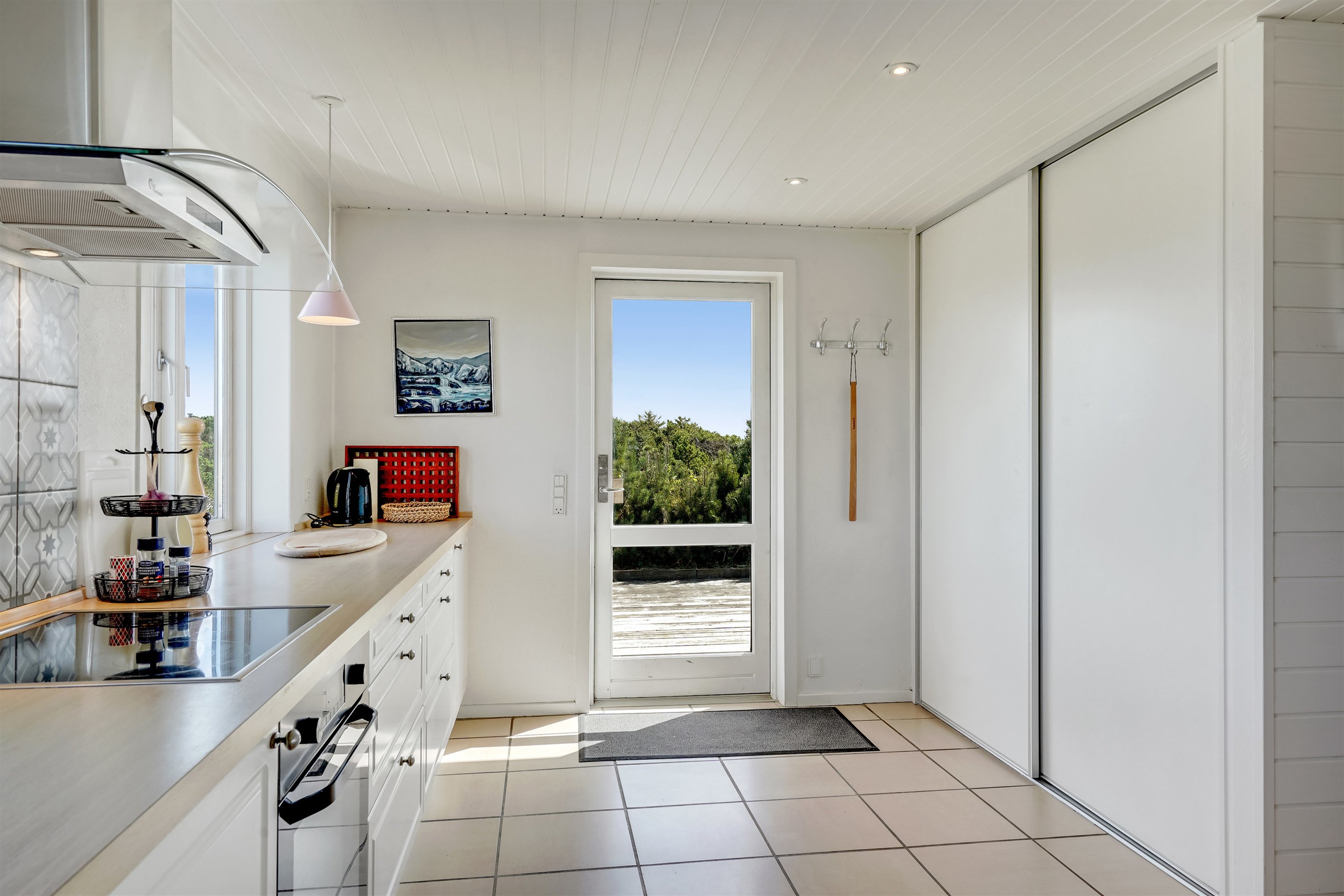 Fremhævet køkken billede i fuldskærmstilstand. Billede af Fyrrenålevej 9, Henne Strand, 6854 Henne
