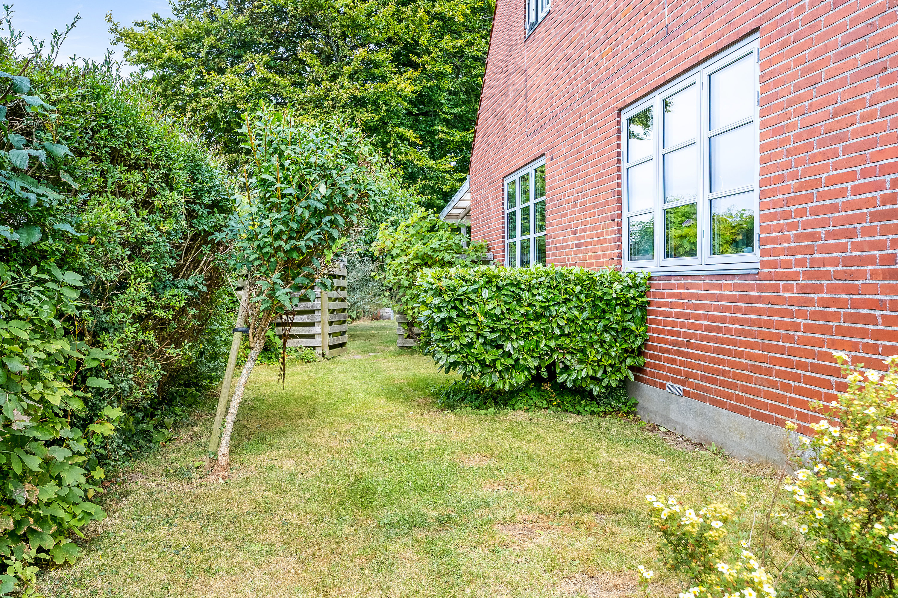 Fremhævet have billede i fuldskærmstilstand. Billede af Lillievej 2, 4900 Nakskov