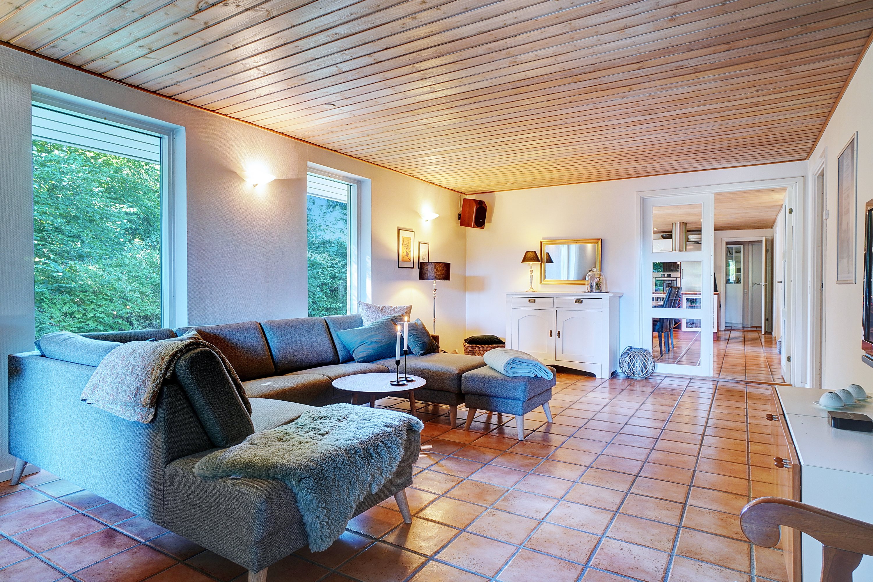 Fremhævet stue billede i fuldskærmstilstand. Billede af Bag Vænget 23, 3400 Hillerød