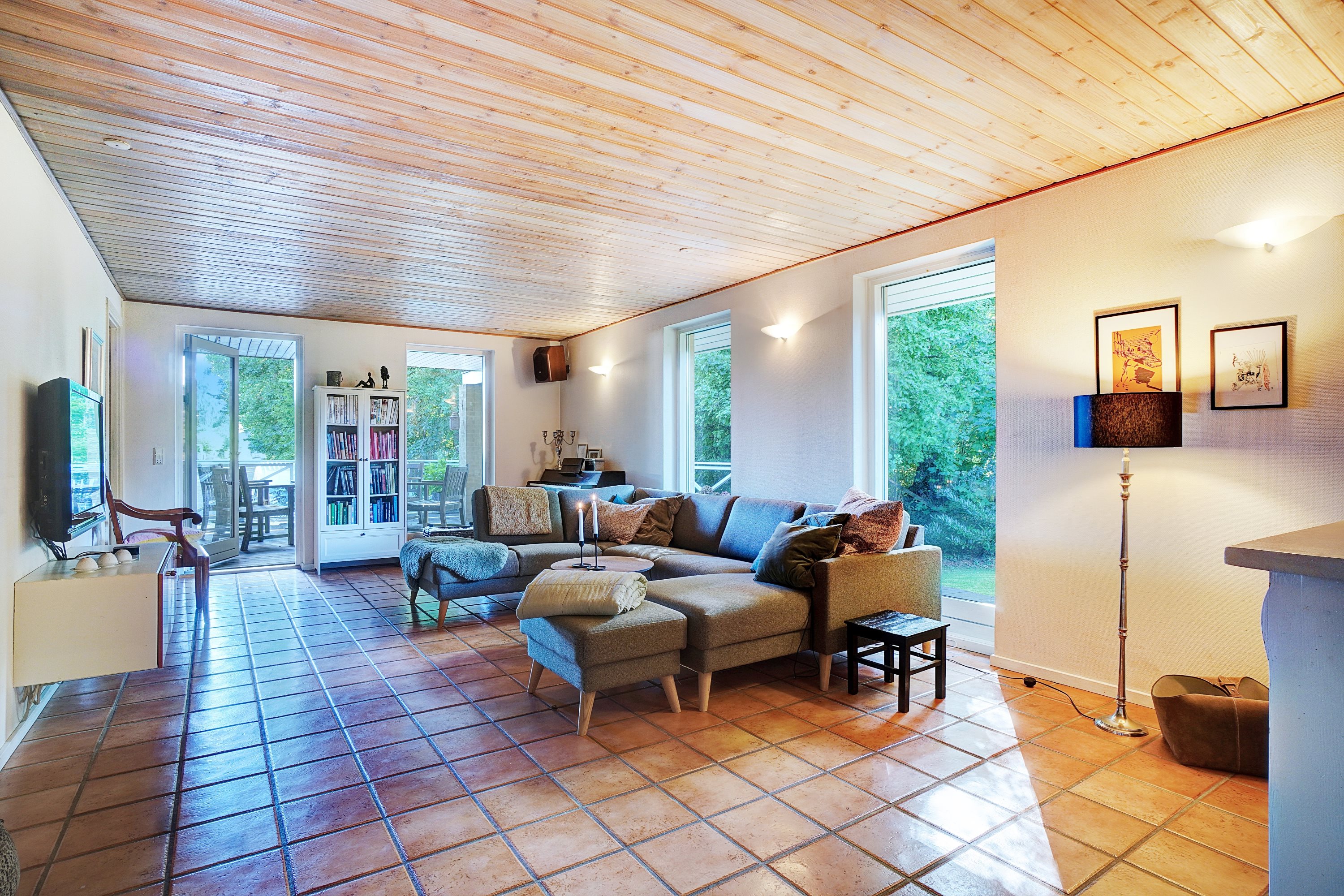 Fremhævet stue billede i fuldskærmstilstand. Billede af Bag Vænget 23, 3400 Hillerød