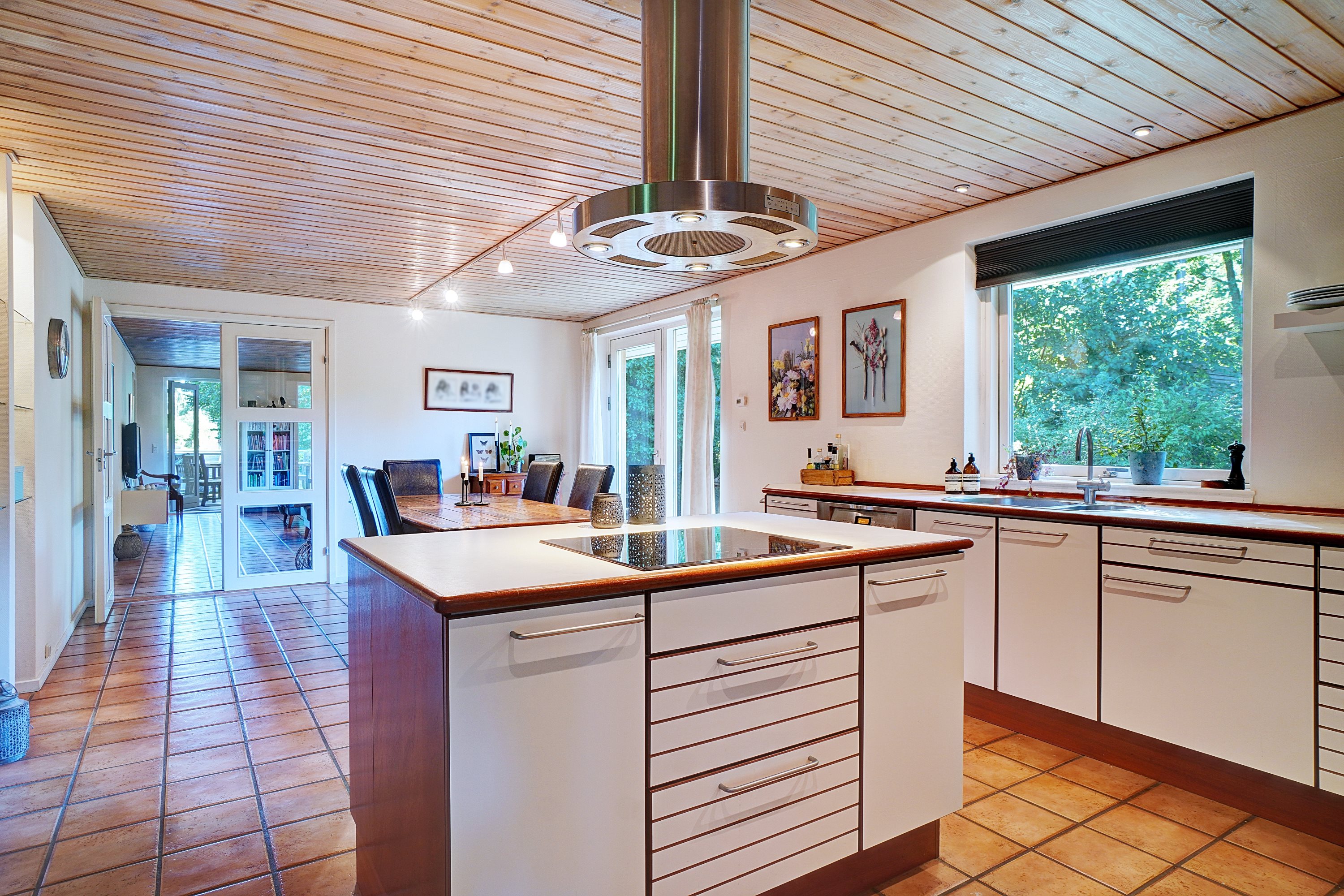 Fremhævet køkken billede i fuldskærmstilstand. Billede af Bag Vænget 23, 3400 Hillerød