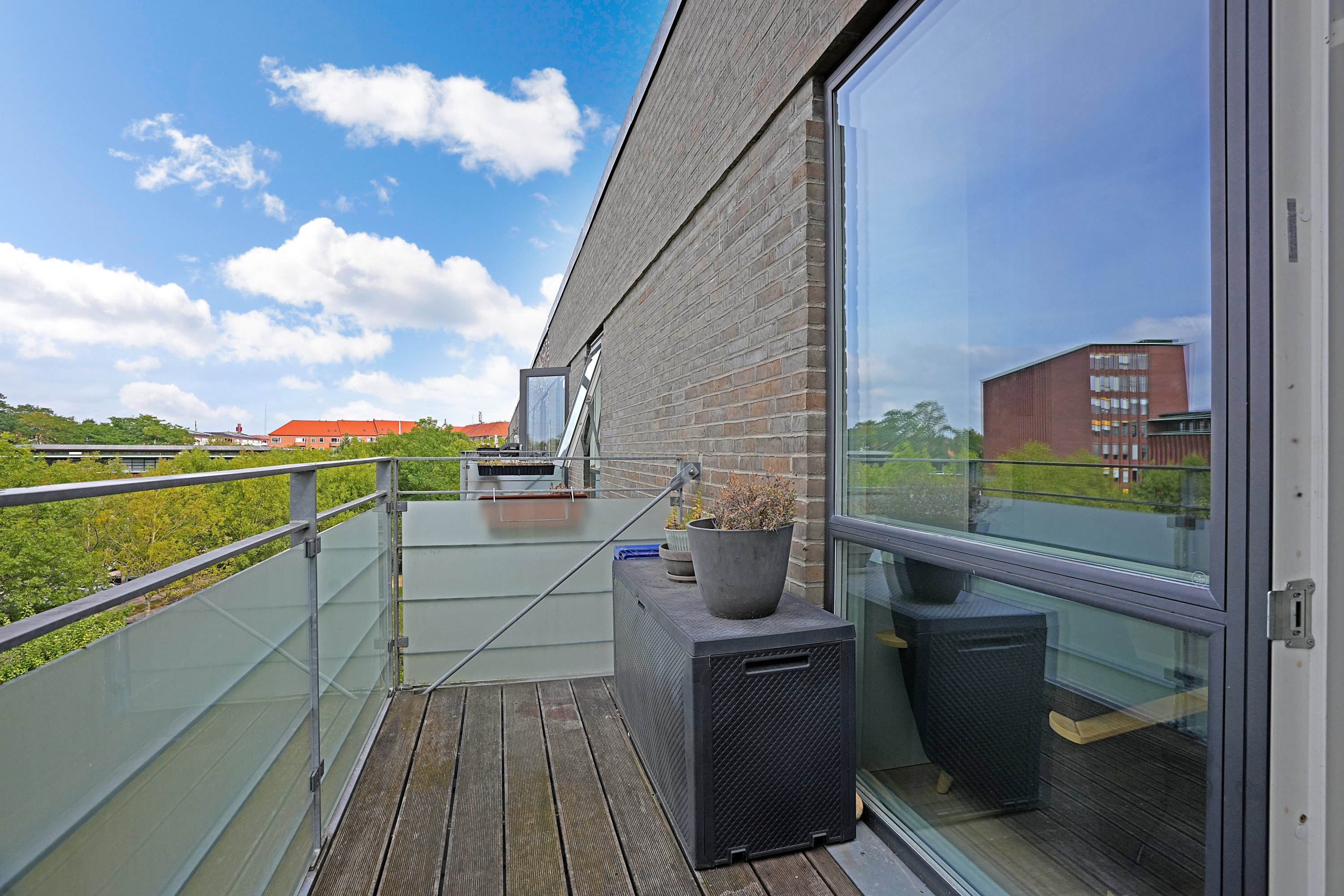 Fremhævet altan billede i fuldskærmstilstand. Billede af Tove Maës Vej 1, 3. th., 2500 Valby