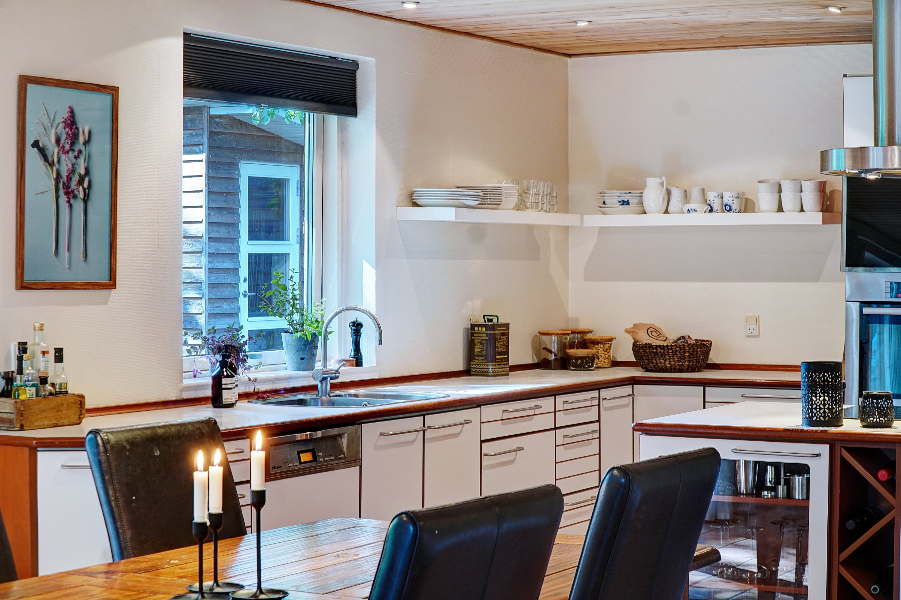 Fremhævet køkken billede i fuldskærmstilstand. Billede af Bag Vænget 23, 3400 Hillerød