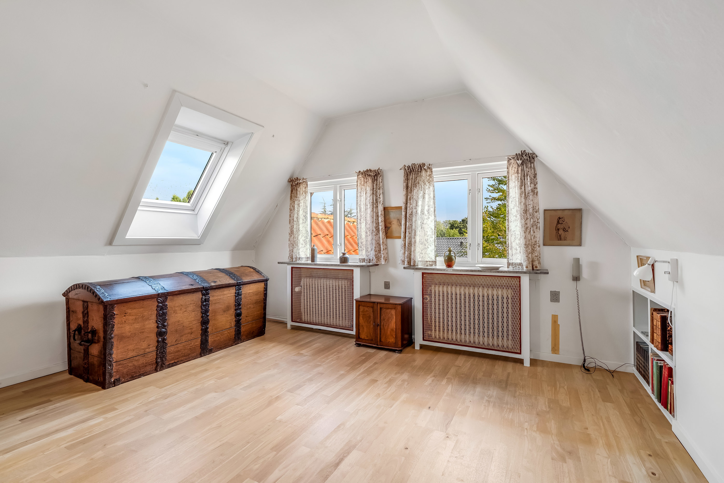 Fremhævet  billede i fuldskærmstilstand. Billede af Bredevej 18, 2830 Virum