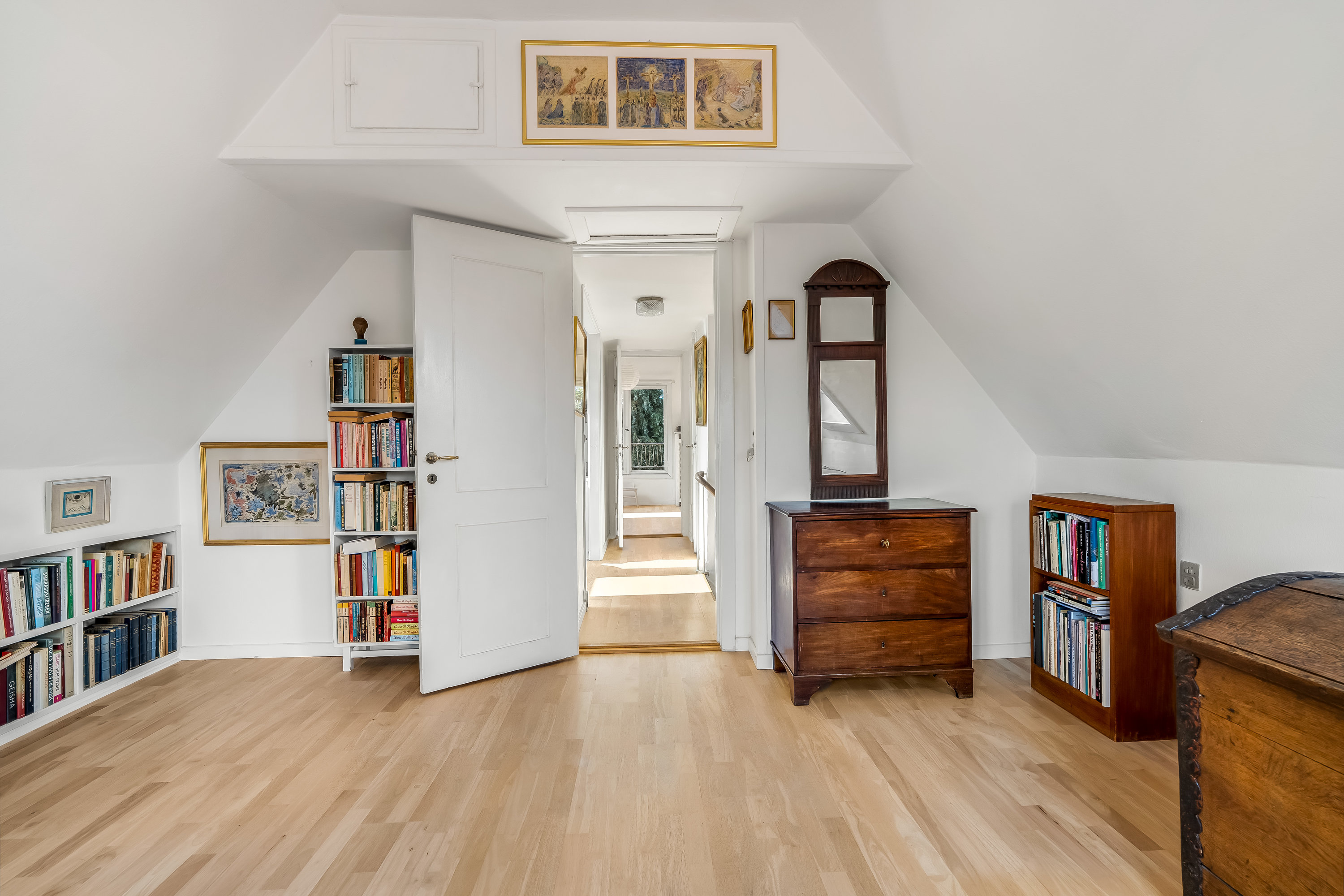 Fremhævet  billede i fuldskærmstilstand. Billede af Bredevej 18, 2830 Virum