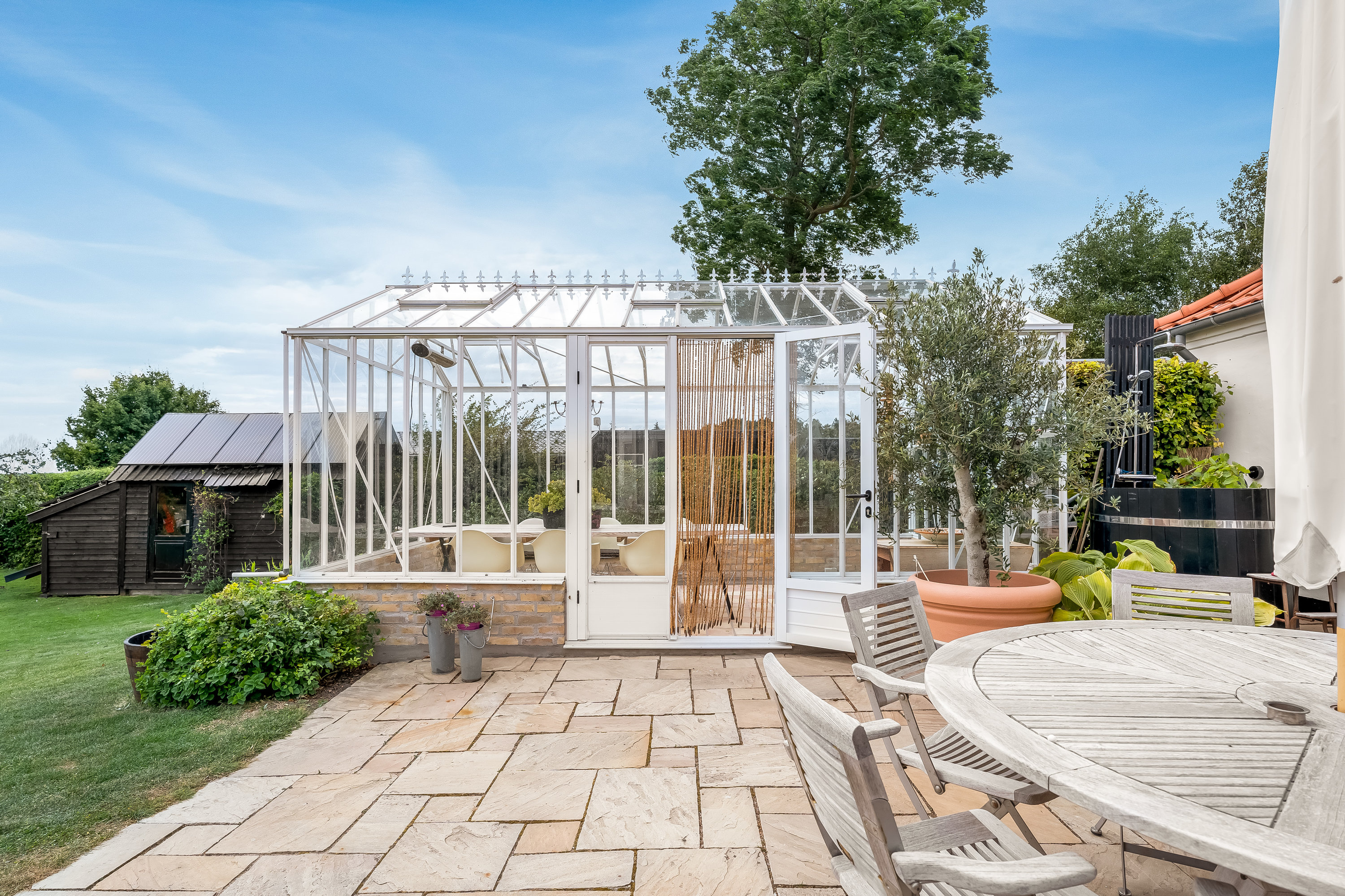 Fremhævet terrasse billede i fuldskærmstilstand. Billede af Hellenæs-Stien 17, 4912 Harpelunde