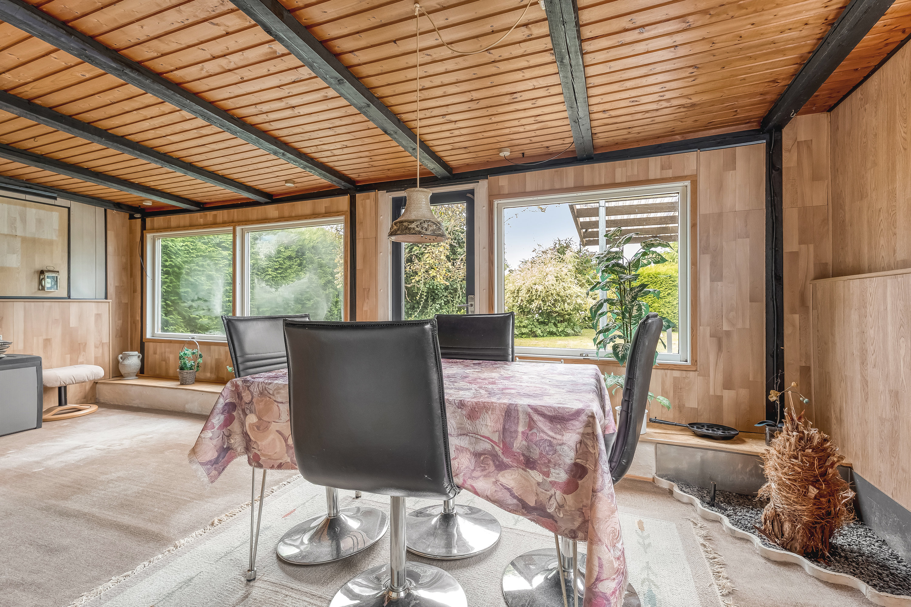 Fremhævet stue billede i fuldskærmstilstand. Billede af Bøgetvej 25, Utterslev, 4913 Horslunde