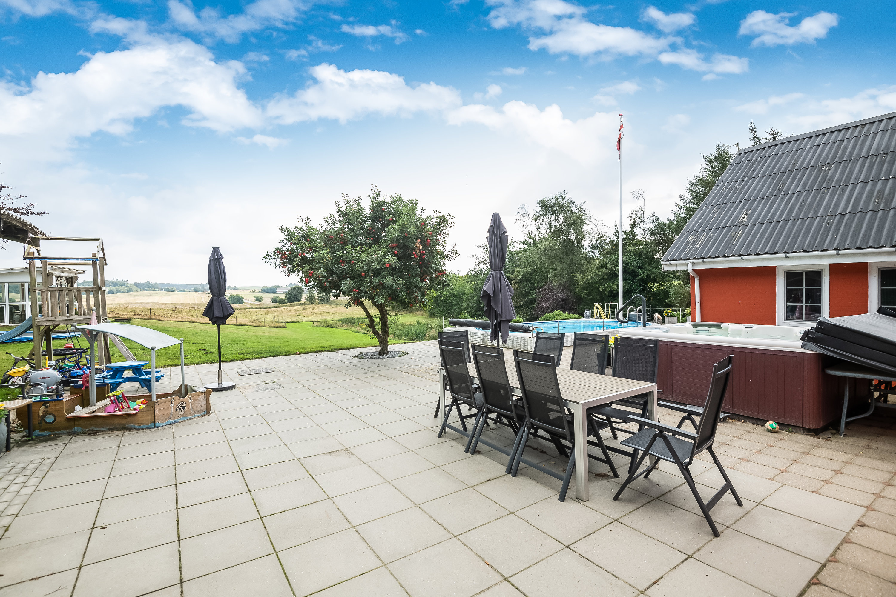 Fremhævet  billede i fuldskærmstilstand. Billede af Trangetvej 355, 9830 Tårs