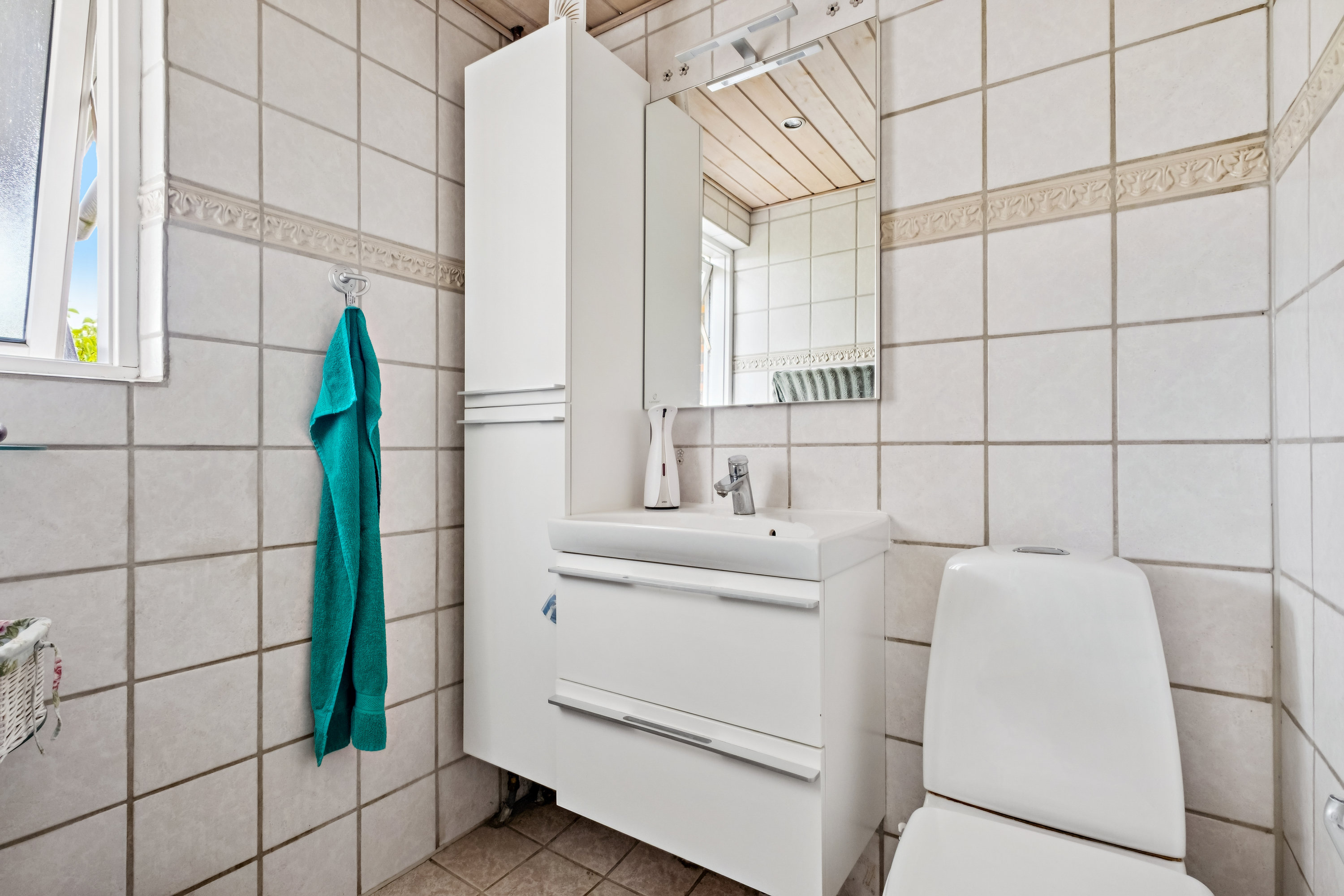 Fremhævet badeværelse billede i fuldskærmstilstand. Billede af Vestervænget 3, Tvingstrup, 8700 Horsens