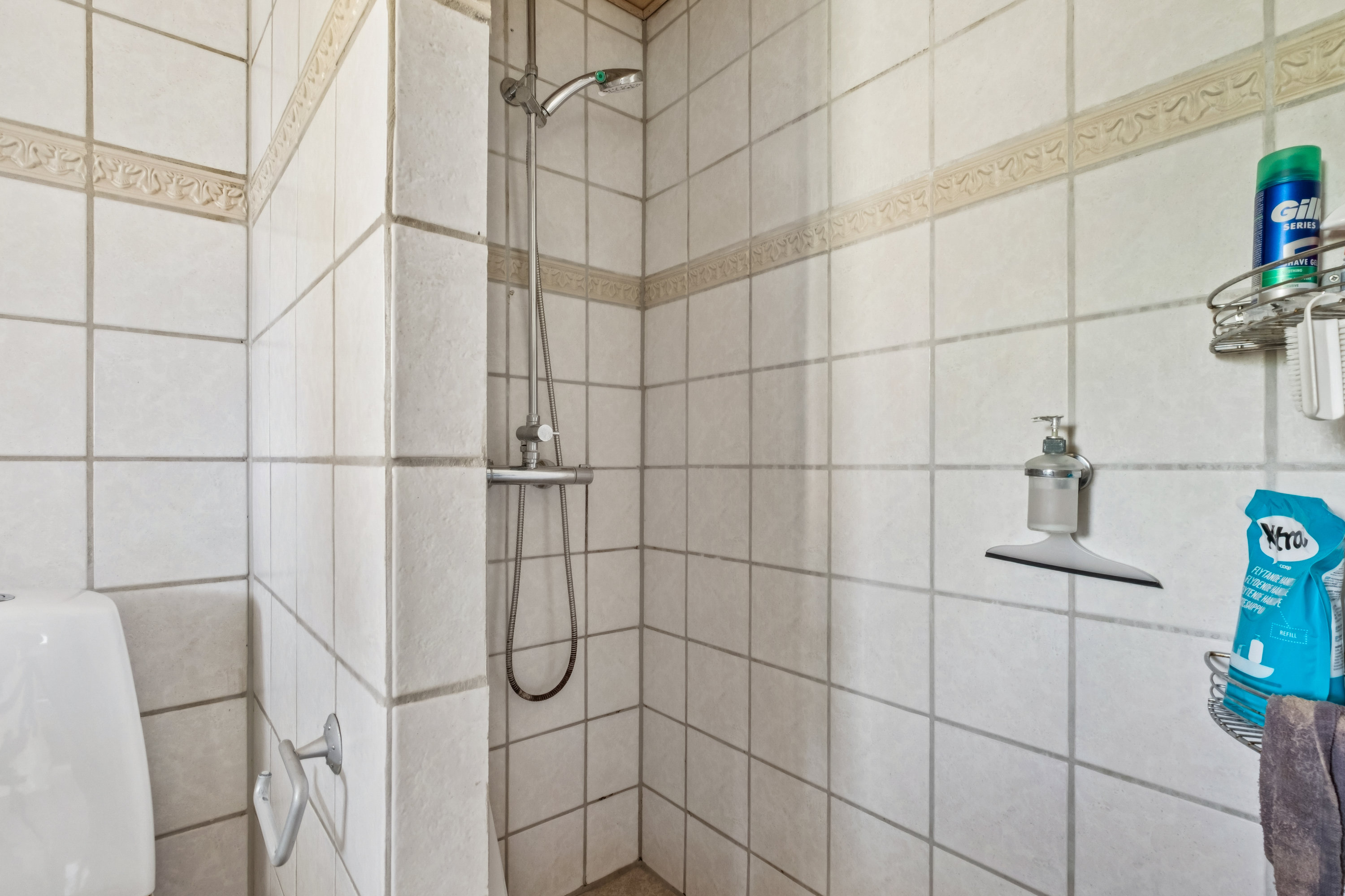 Fremhævet badeværelse billede i fuldskærmstilstand. Billede af Vestervænget 3, Tvingstrup, 8700 Horsens