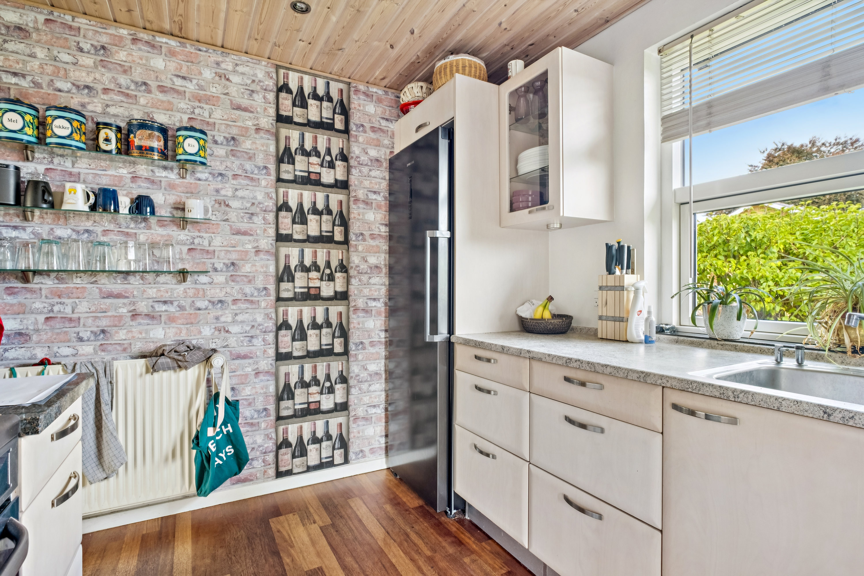 Fremhævet køkken billede i fuldskærmstilstand. Billede af Vestervænget 3, Tvingstrup, 8700 Horsens