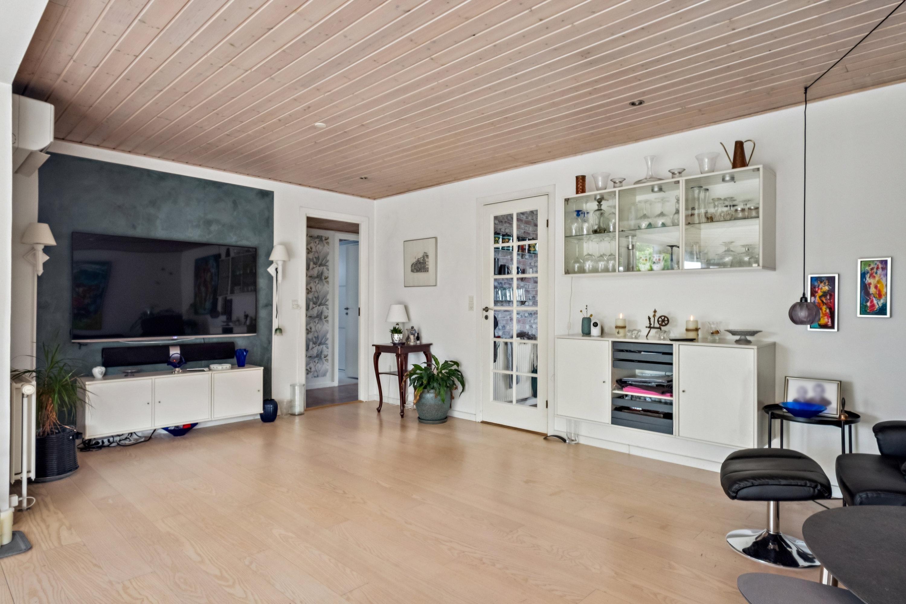 Fremhævet stue billede i fuldskærmstilstand. Billede af Vestervænget 3, Tvingstrup, 8700 Horsens