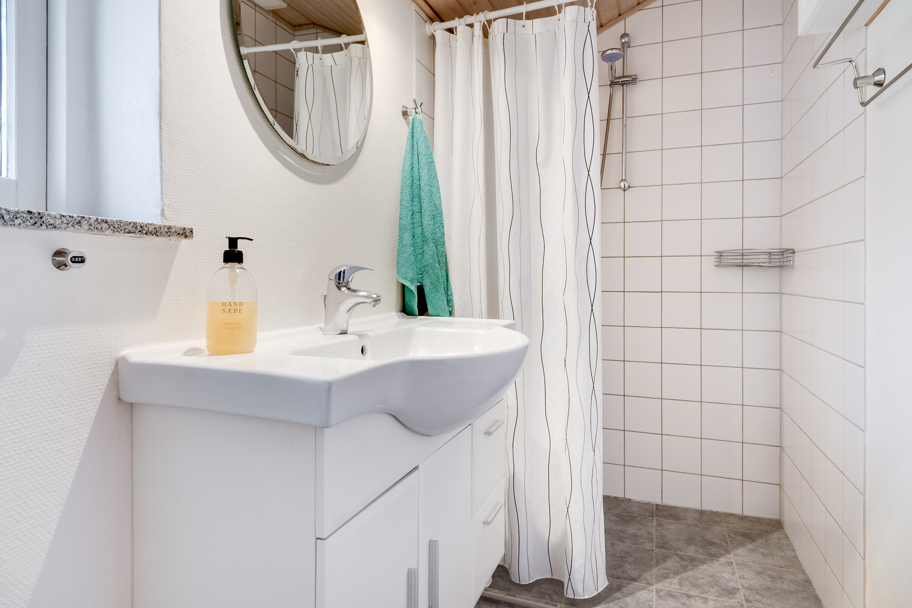 Fremhævet badeværelse billede i fuldskærmstilstand. Billede af Dyrehøjvej 28, Brobyværk, 5672 Broby