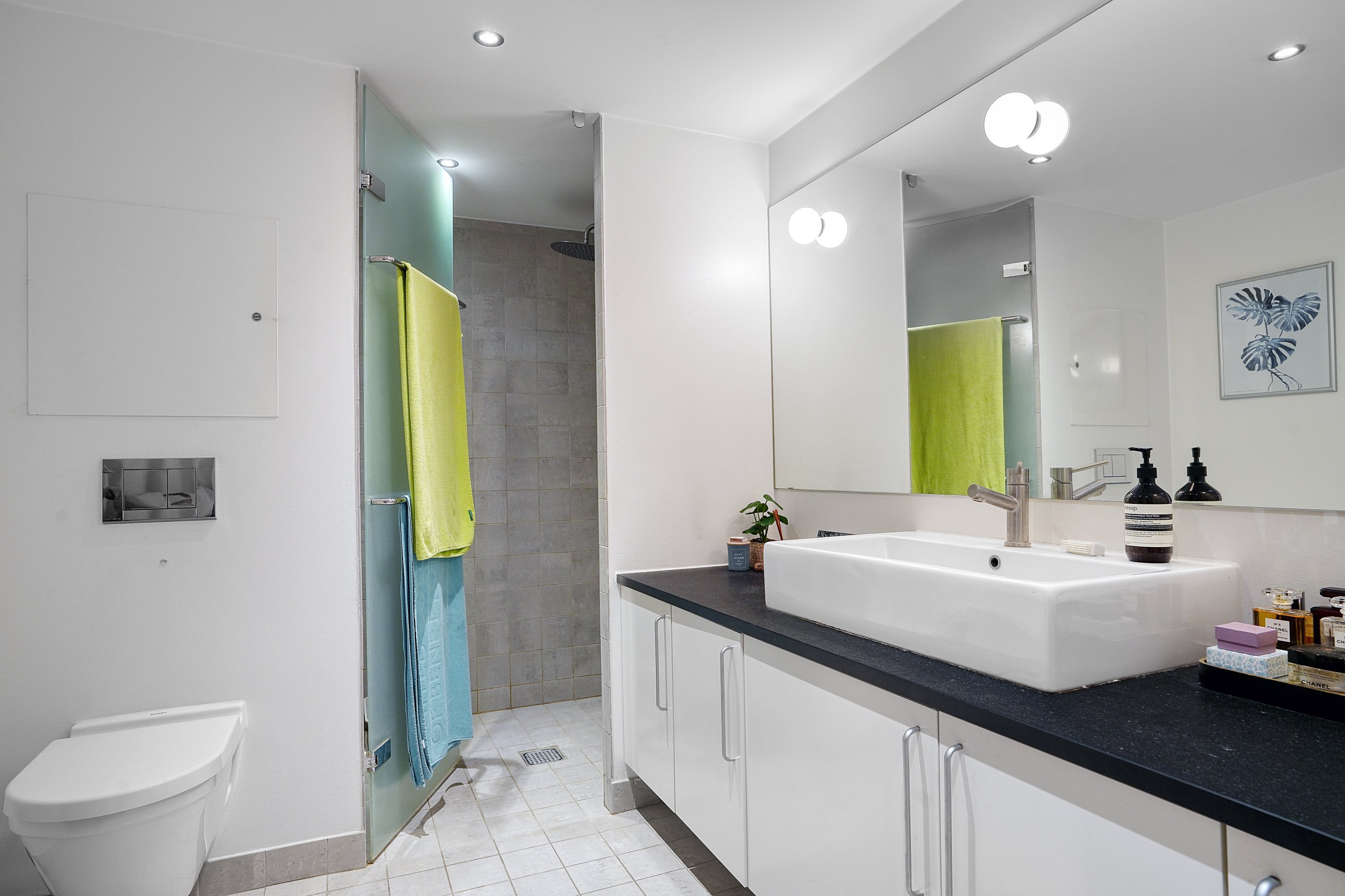 Fremhævet badeværelse billede i fuldskærmstilstand. Billede af Pakhusvej 2, 5. tv., 2100 København Ø