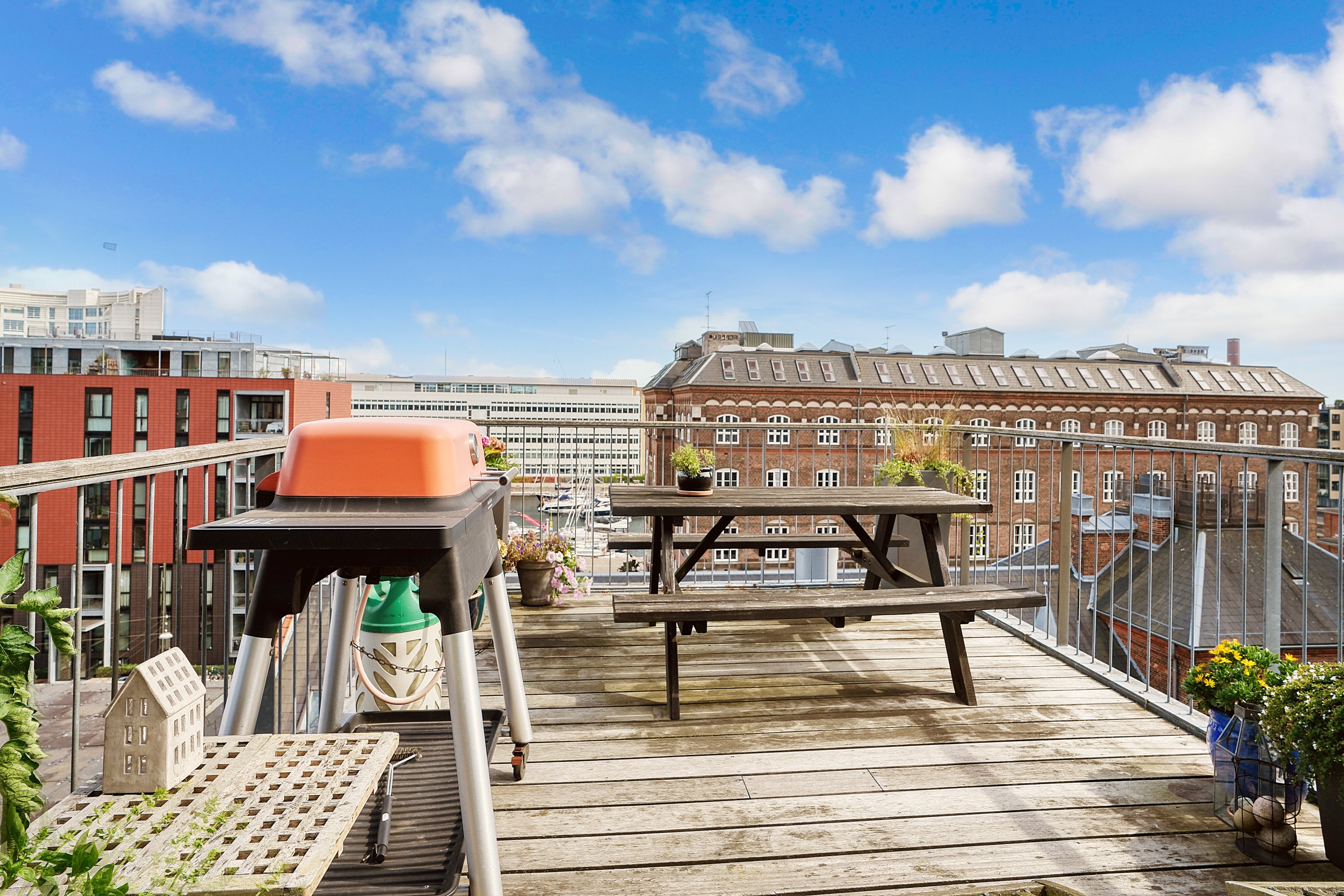 Fremhævet terrasse billede i fuldskærmstilstand. Billede af Pakhusvej 2, 5. tv., 2100 København Ø