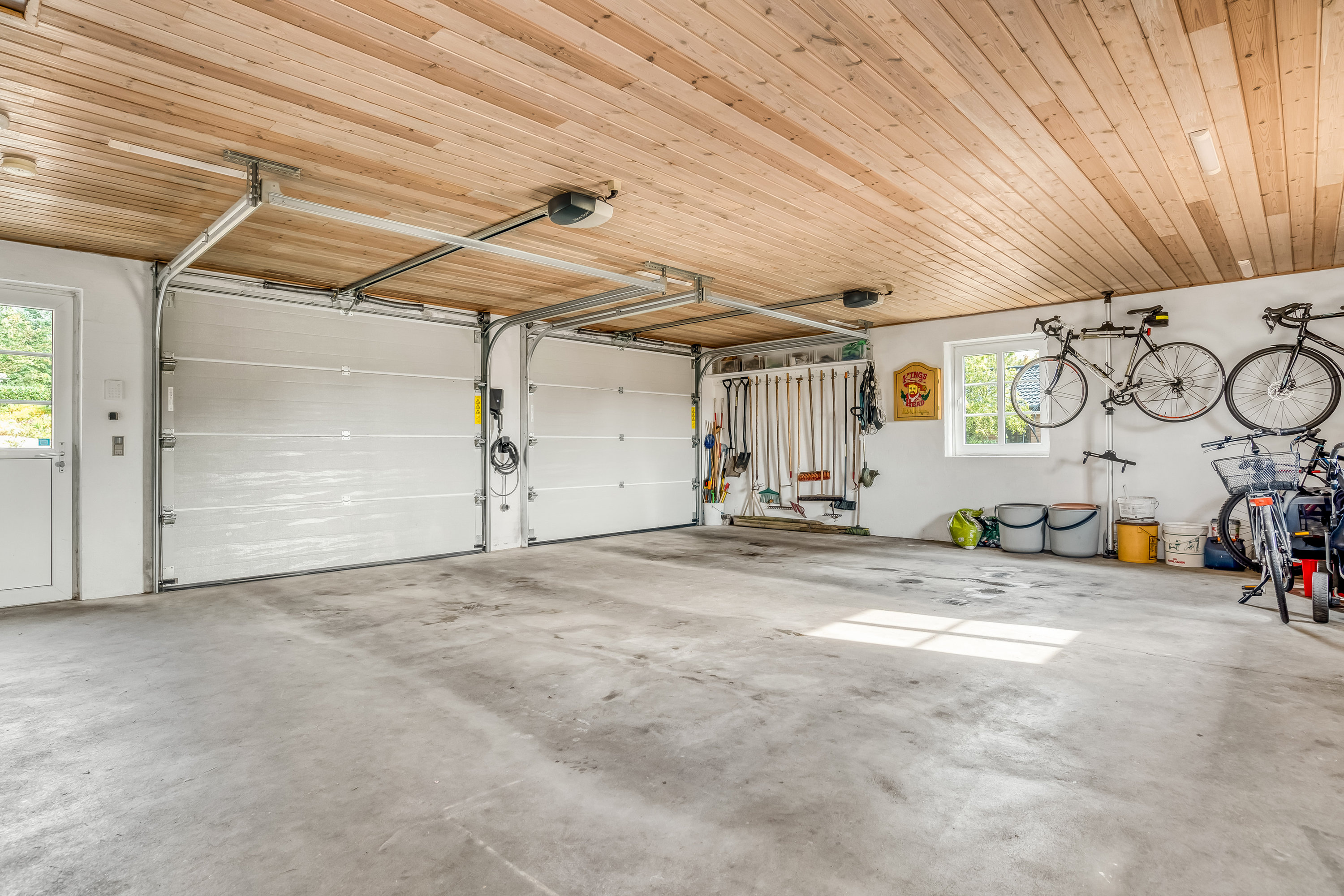 Fremhævet garage billede i fuldskærmstilstand. Billede af Åbrinken 26, 7550 Sørvad