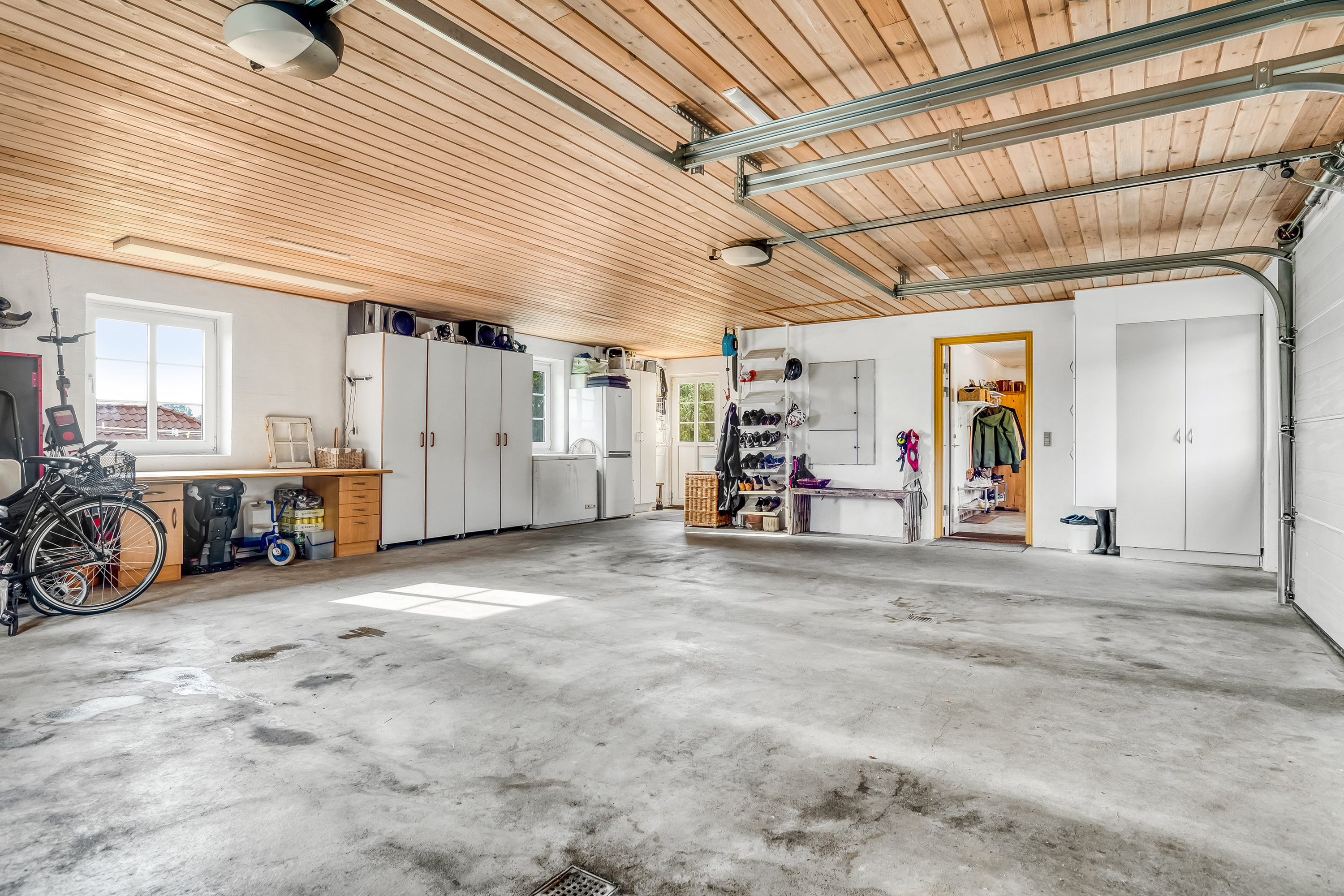 Fremhævet garage billede i fuldskærmstilstand. Billede af Åbrinken 26, 7550 Sørvad