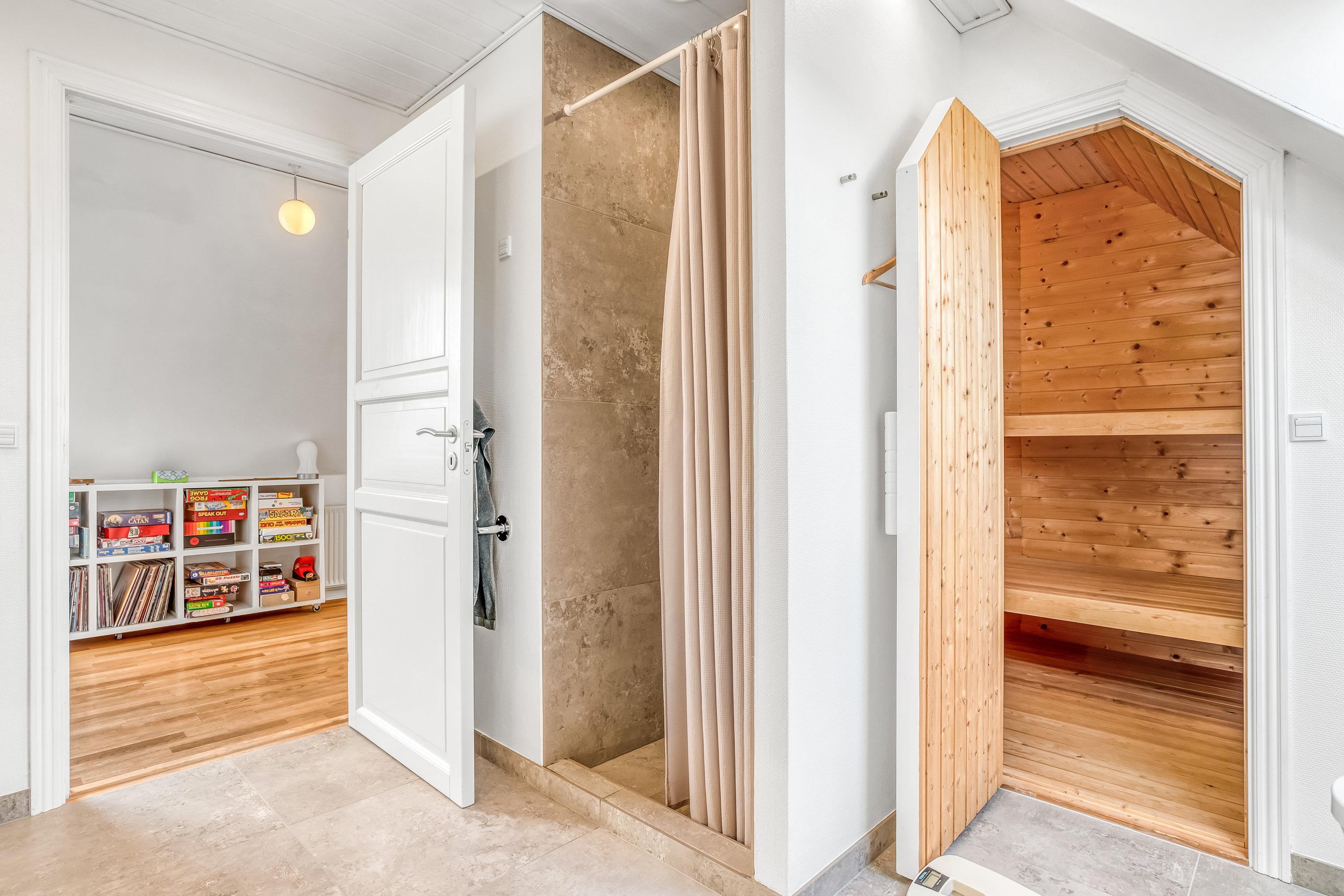 Fremhævet badeværelse billede i fuldskærmstilstand. Billede af Åbrinken 26, 7550 Sørvad