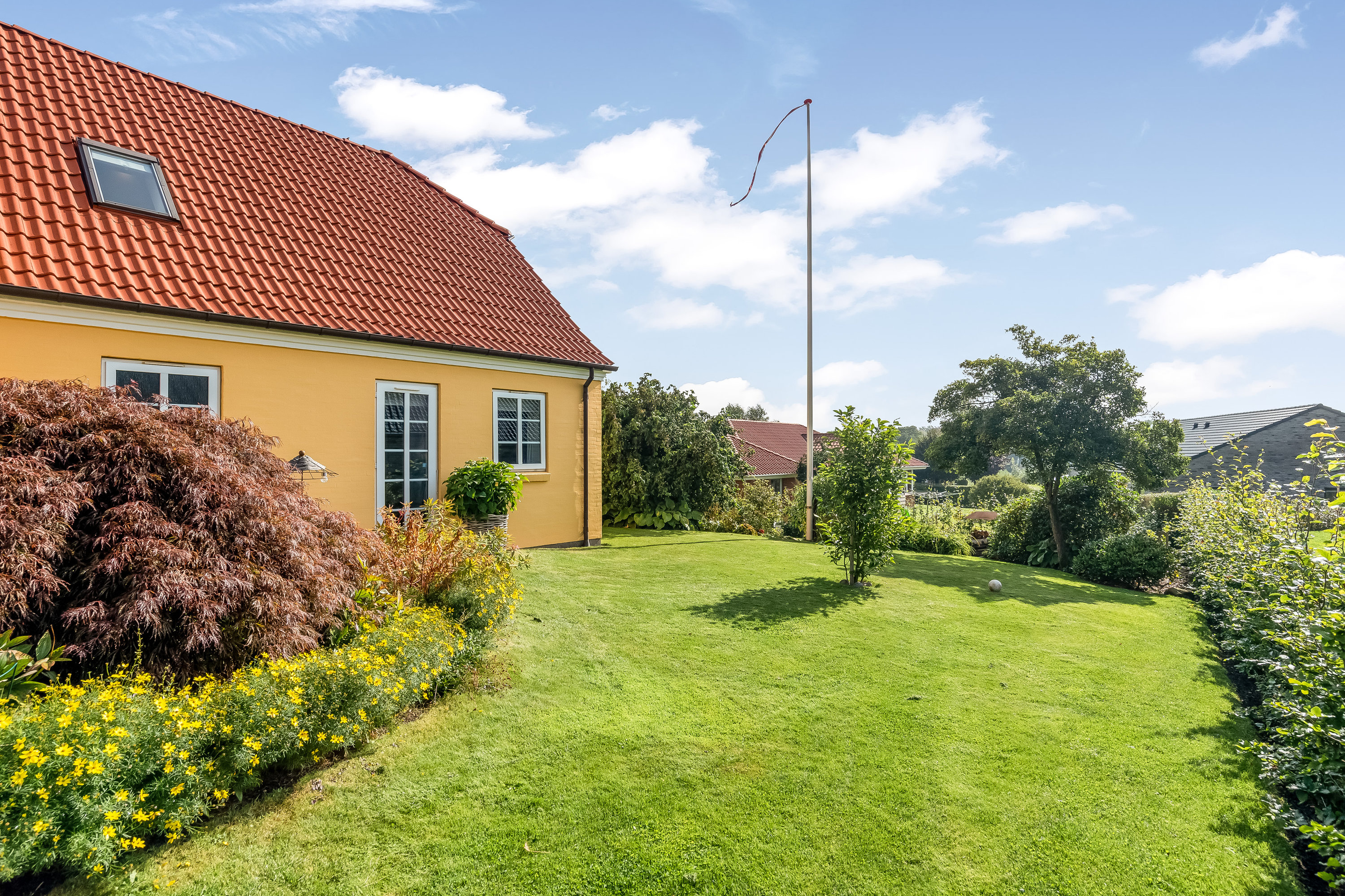 Fremhævet have billede i fuldskærmstilstand. Billede af Åbrinken 26, 7550 Sørvad