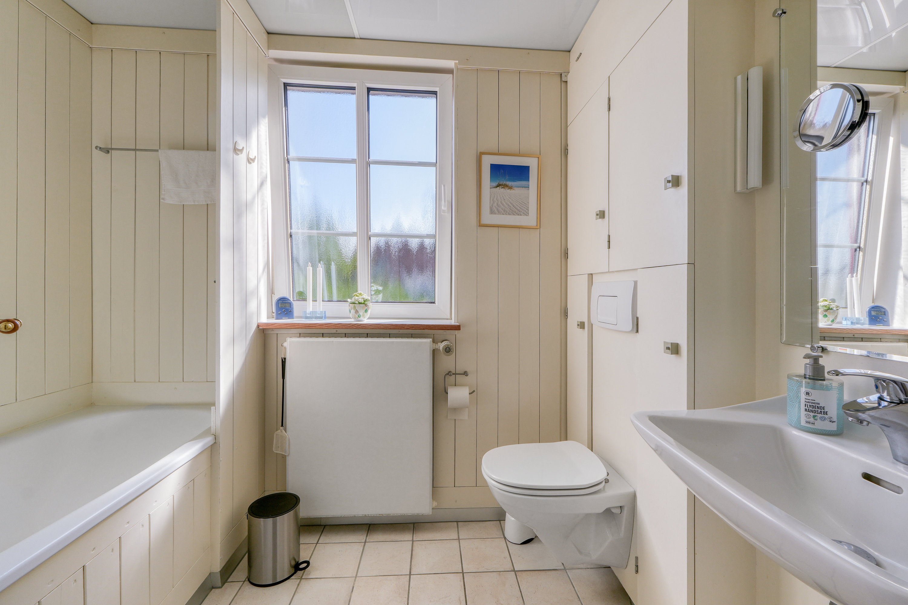 Fremhævet andet billede i fuldskærmstilstand. Billede af Damtoften 14, 2750 Ballerup