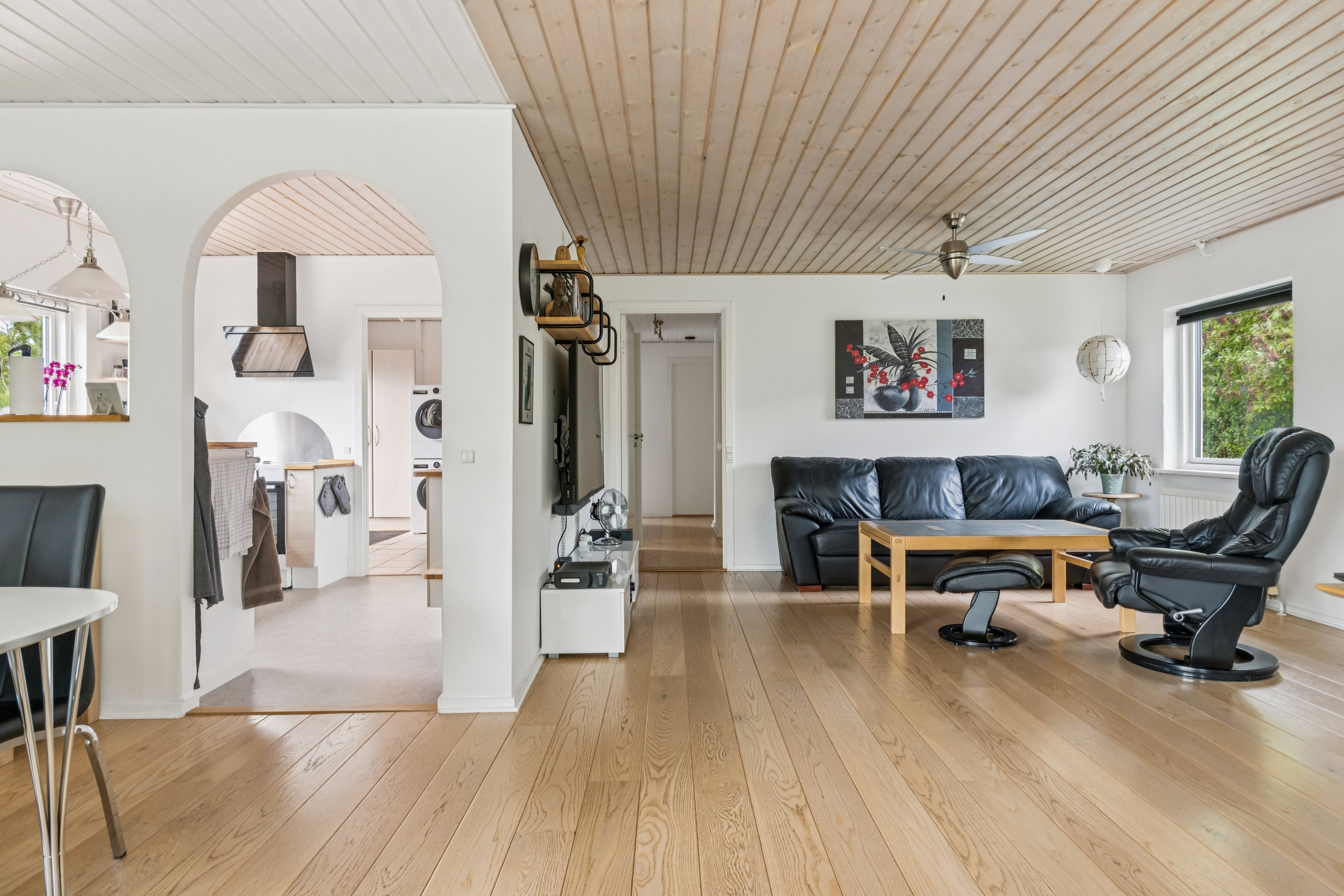 Fremhævet stue billede i fuldskærmstilstand. Billede af Margrethevej 5, 4270 Høng