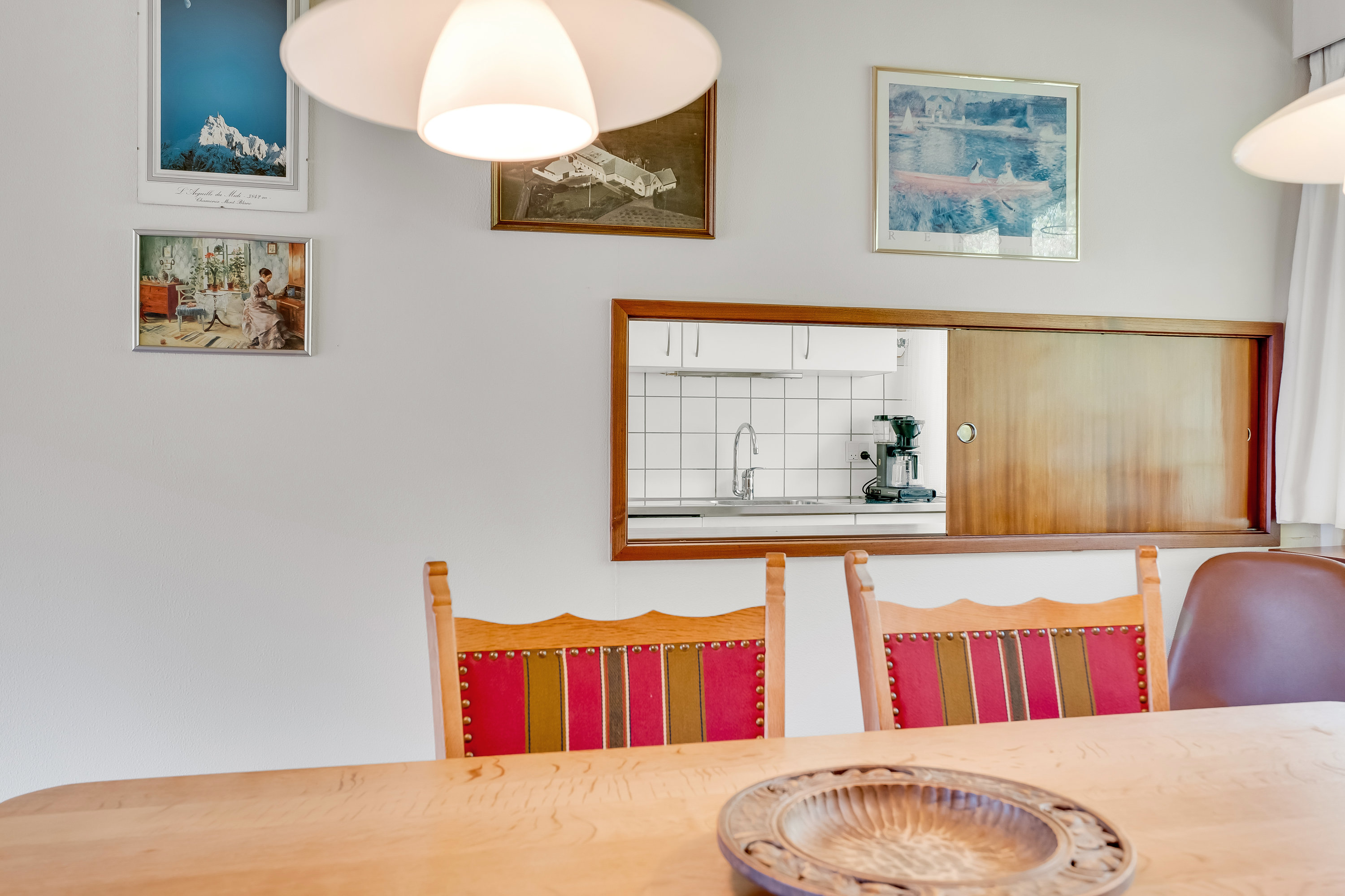 Fremhævet stue billede i fuldskærmstilstand. Billede af Peter Freuchensvej 24, 4800 Nykøbing F