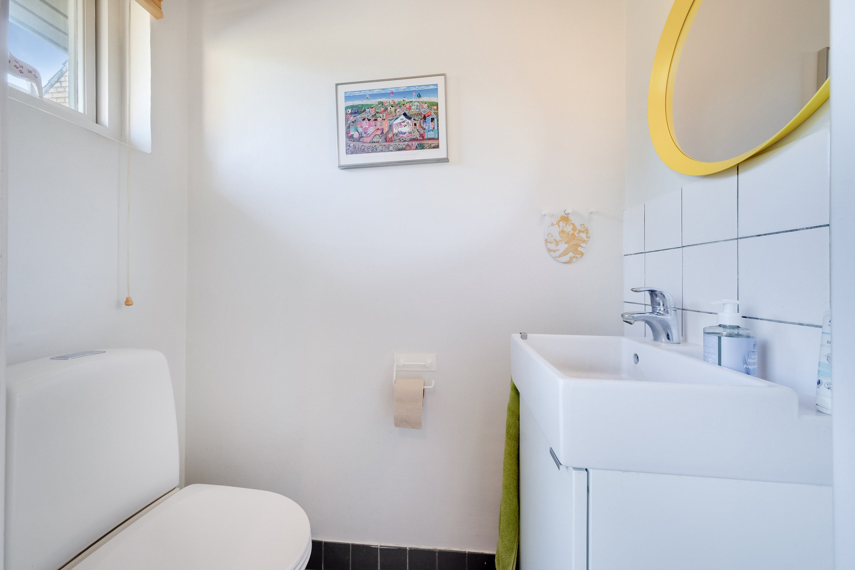 Fremhævet toilet billede i fuldskærmstilstand. Billede af Teglgårdsparken 64, 5500 Middelfart