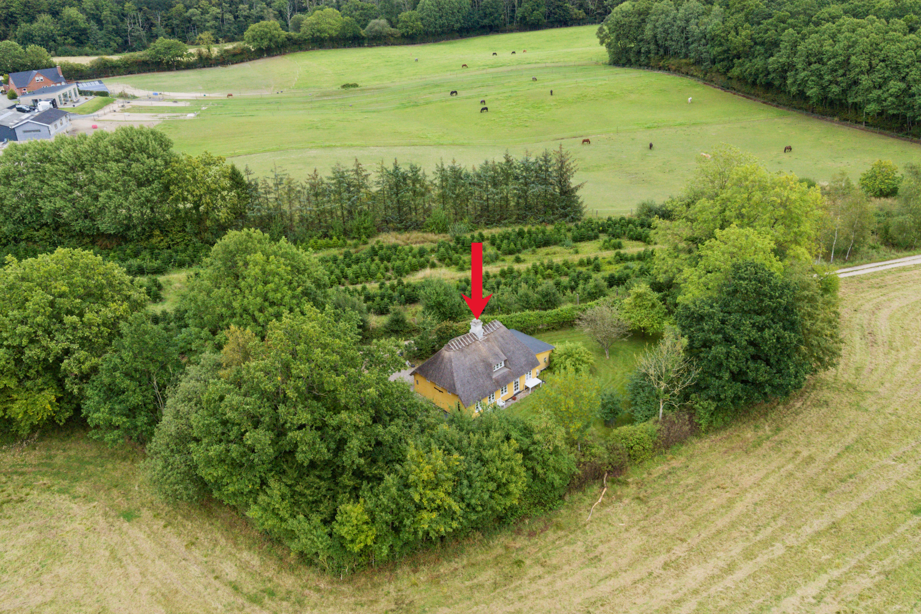 Fremhævet luftfoto billede i fuldskærmstilstand. Billede af Limbækvej 8, 6300 Gråsten