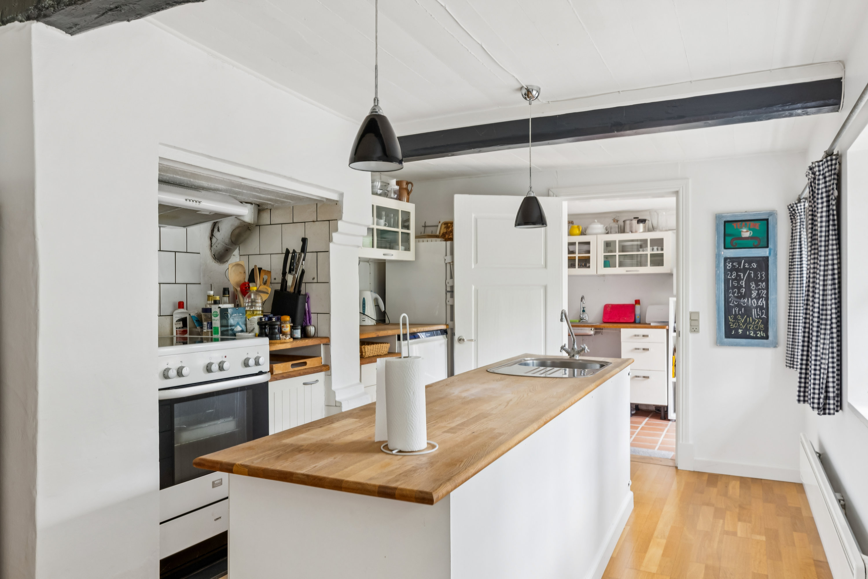 Fremhævet køkken billede i fuldskærmstilstand. Billede af Limbækvej 8, 6300 Gråsten