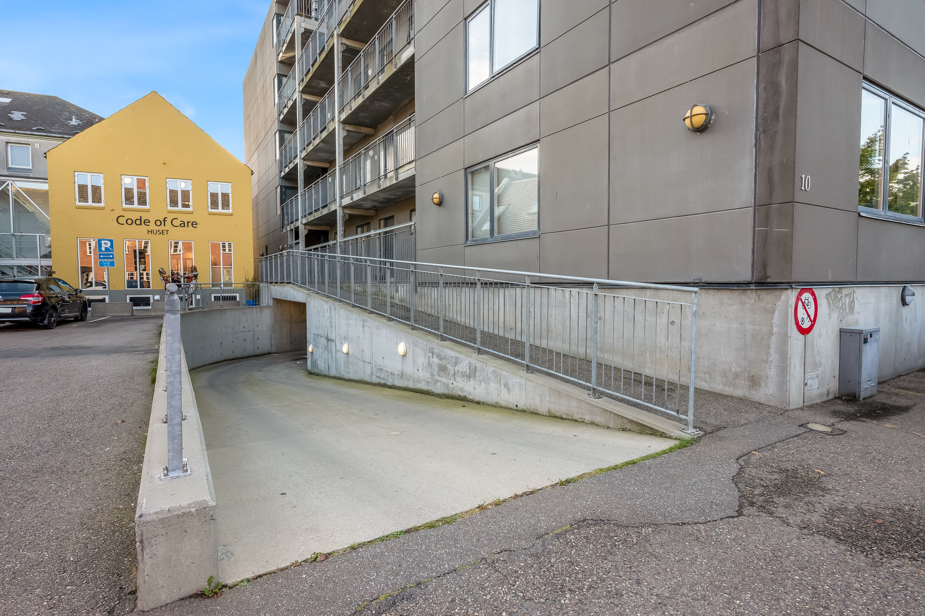 Fremhævet garage billede i fuldskærmstilstand. Billede af Slotsgade 10, 2. 4., 7500 Holstebro