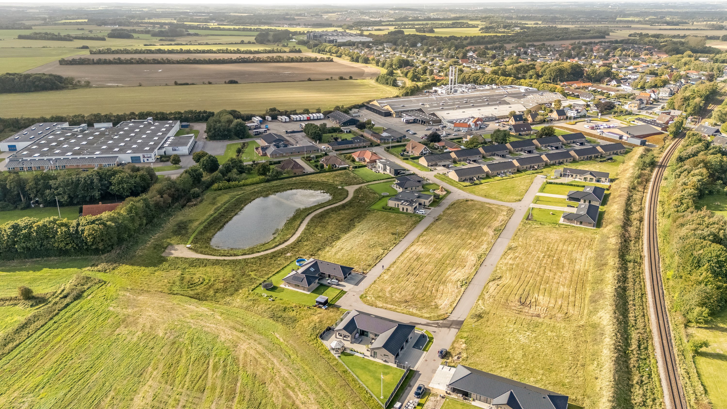 Miniaturebillede 2: luftfoto. Billede af Engholmgård 11, Tvis, 7500 Holstebro