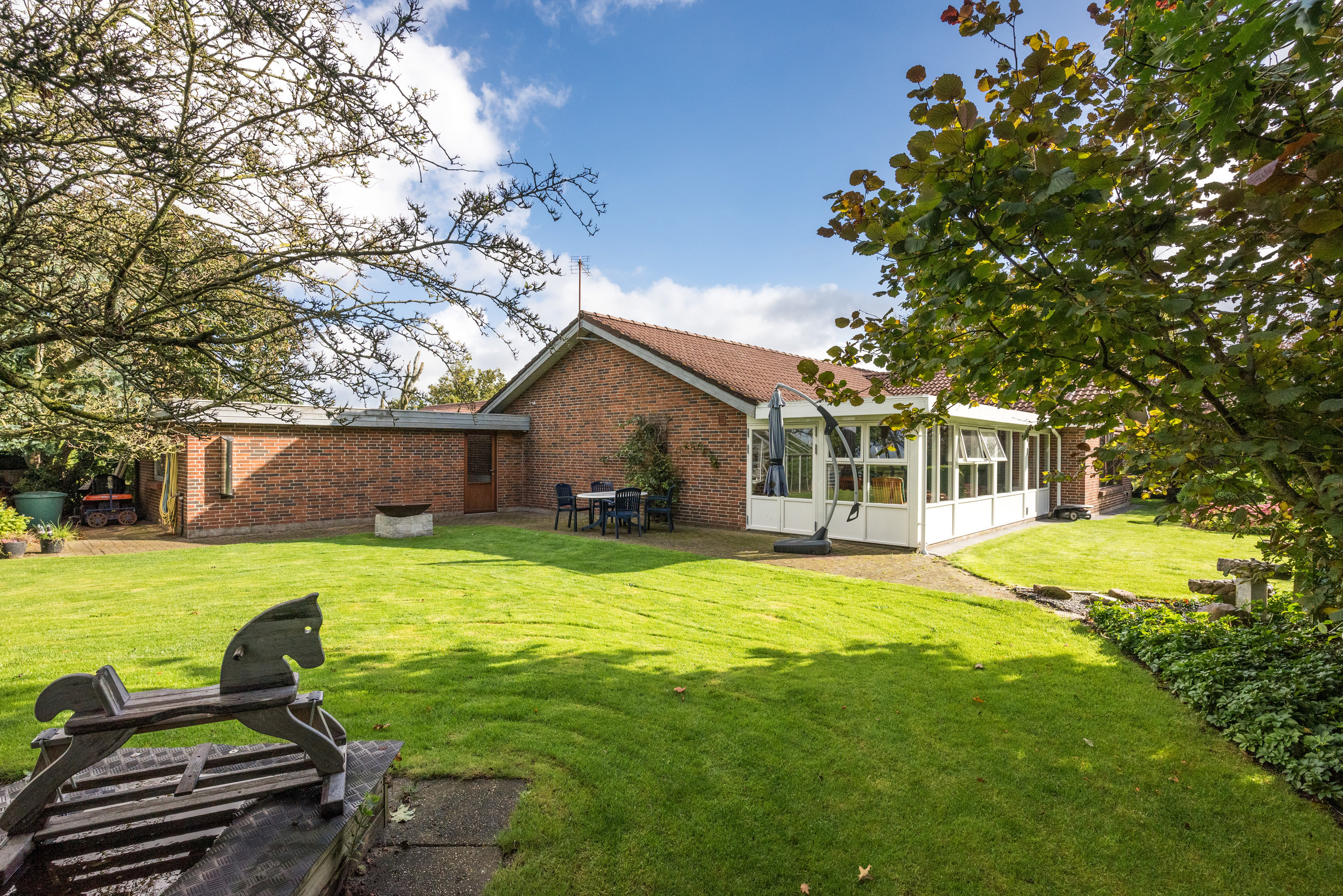 Fremhævet have billede i fuldskærmstilstand. Billede af Bakkedraget 68, 6940 Lem St