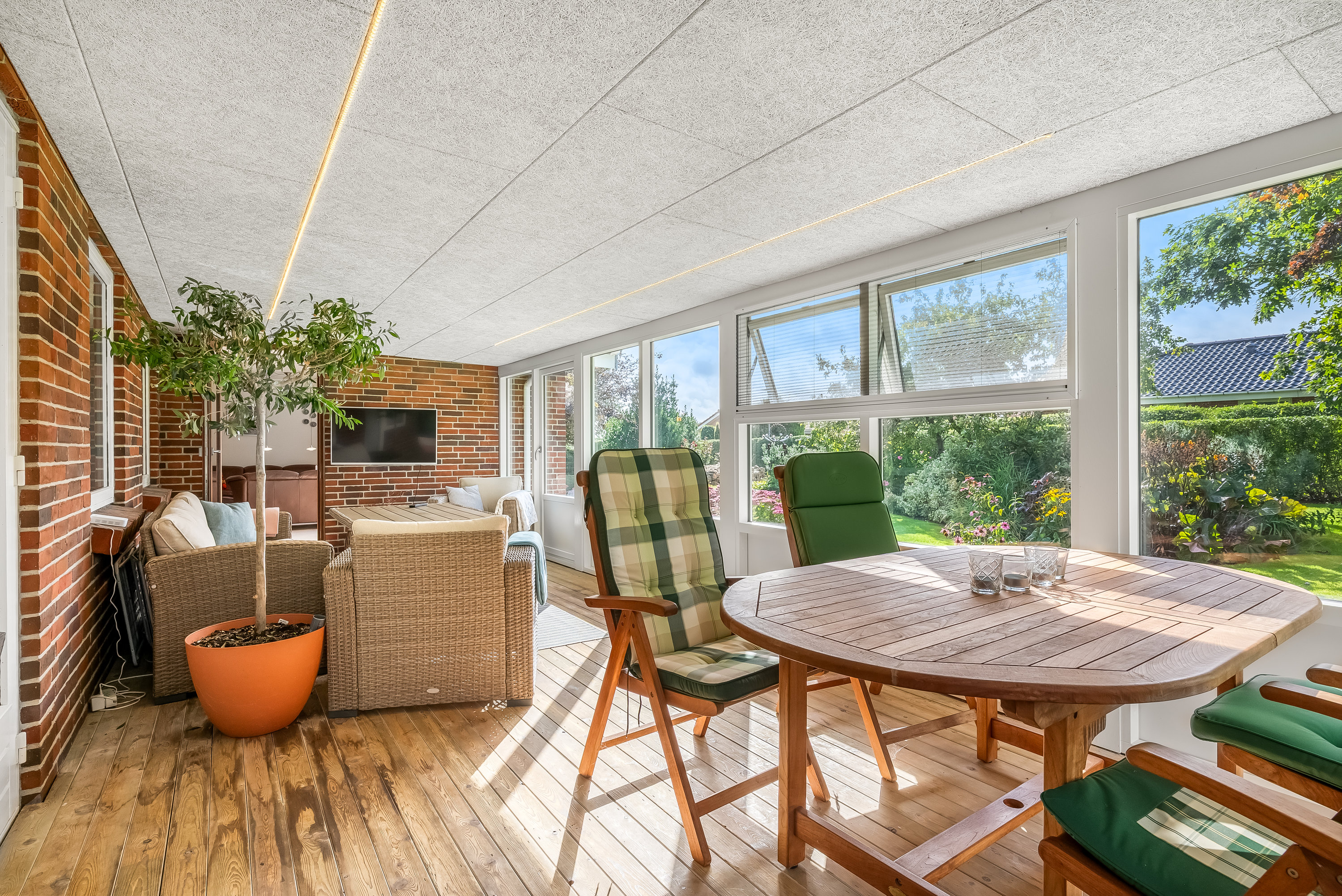 Fremhævet overdækket terrasse billede i fuldskærmstilstand. Billede af Bakkedraget 68, 6940 Lem St